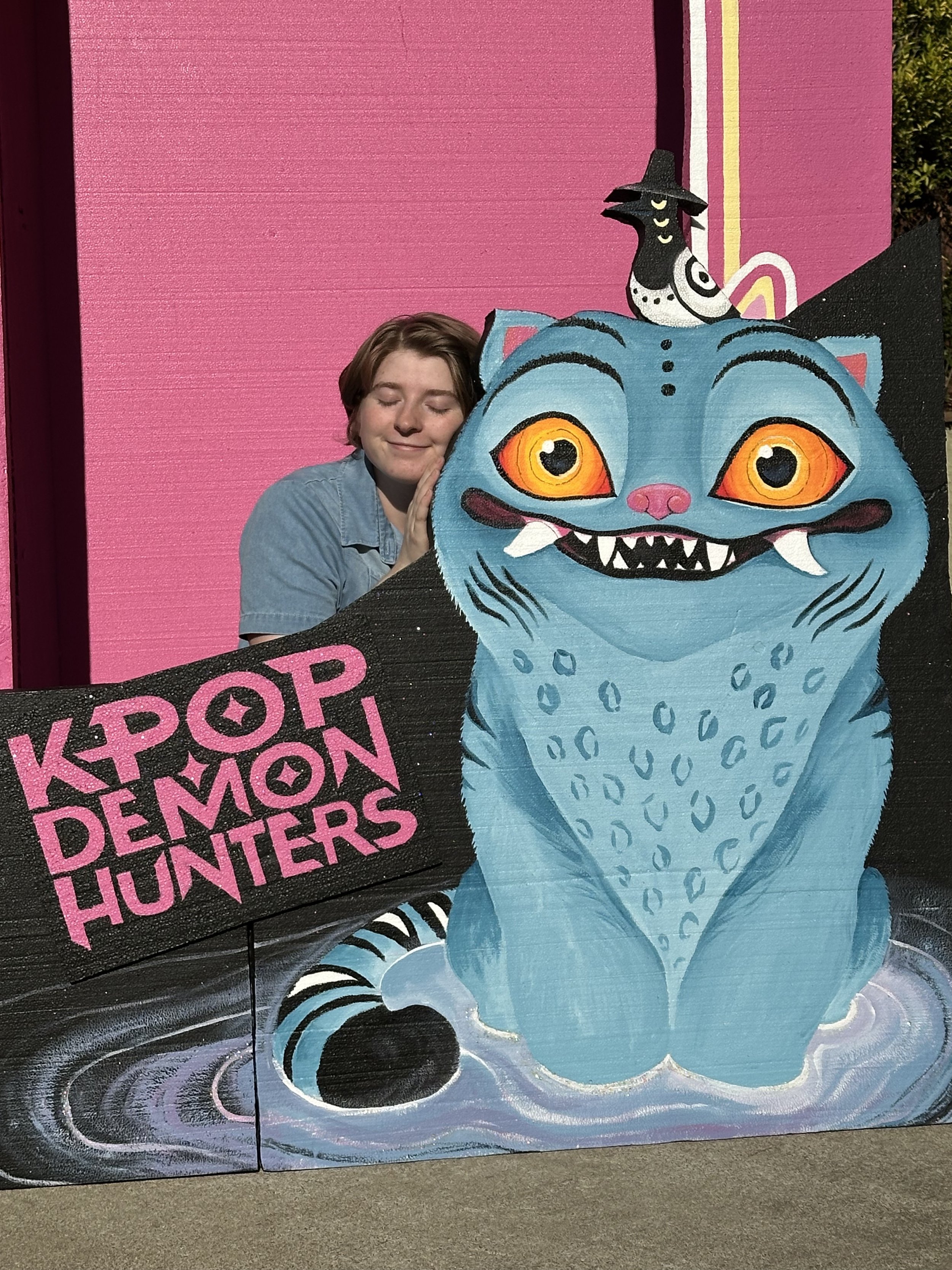 kpop demon hunters close up box with snuggle.jpg