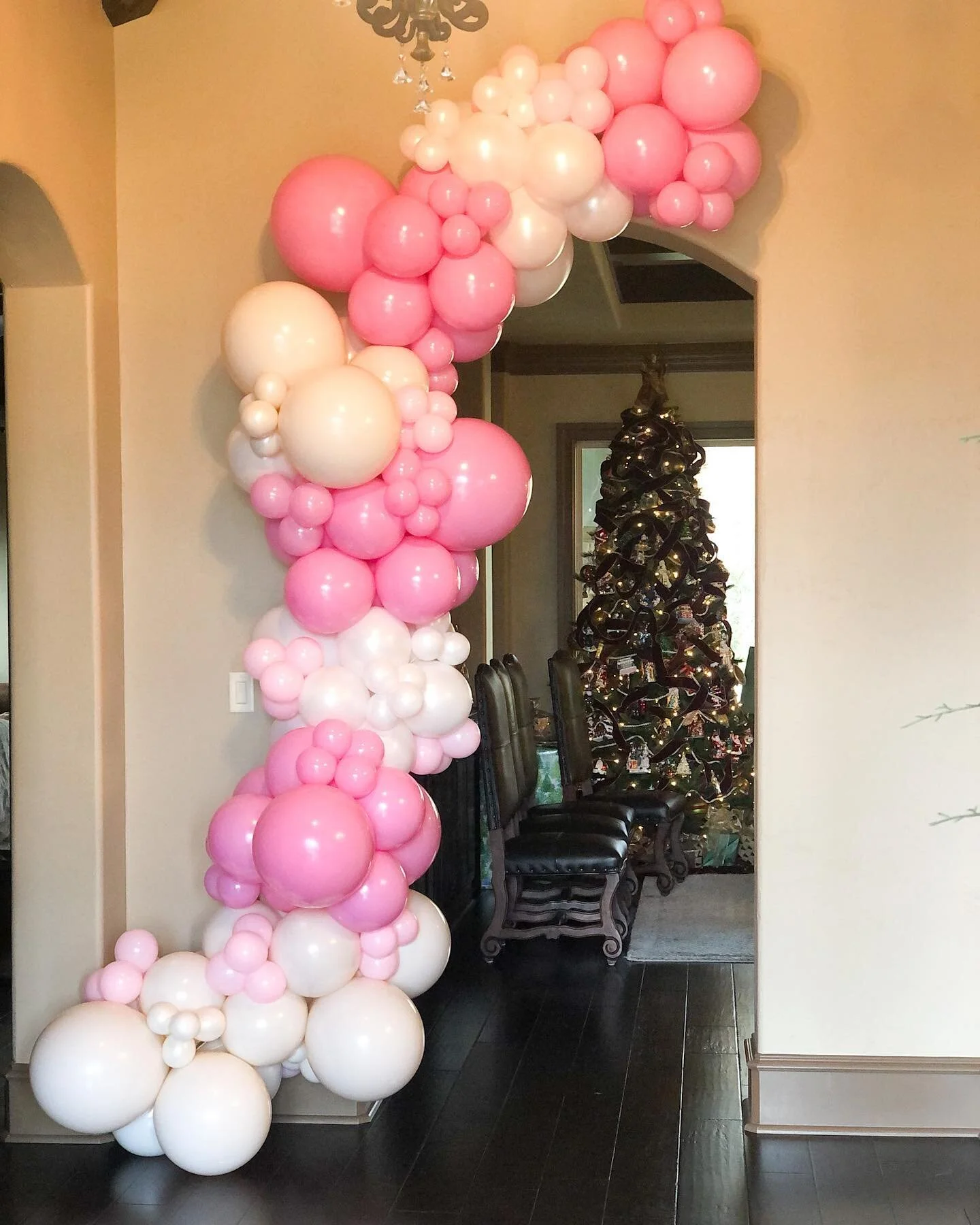 Candy pink and cream to celebrate a sweet baby girl 😍😍😍