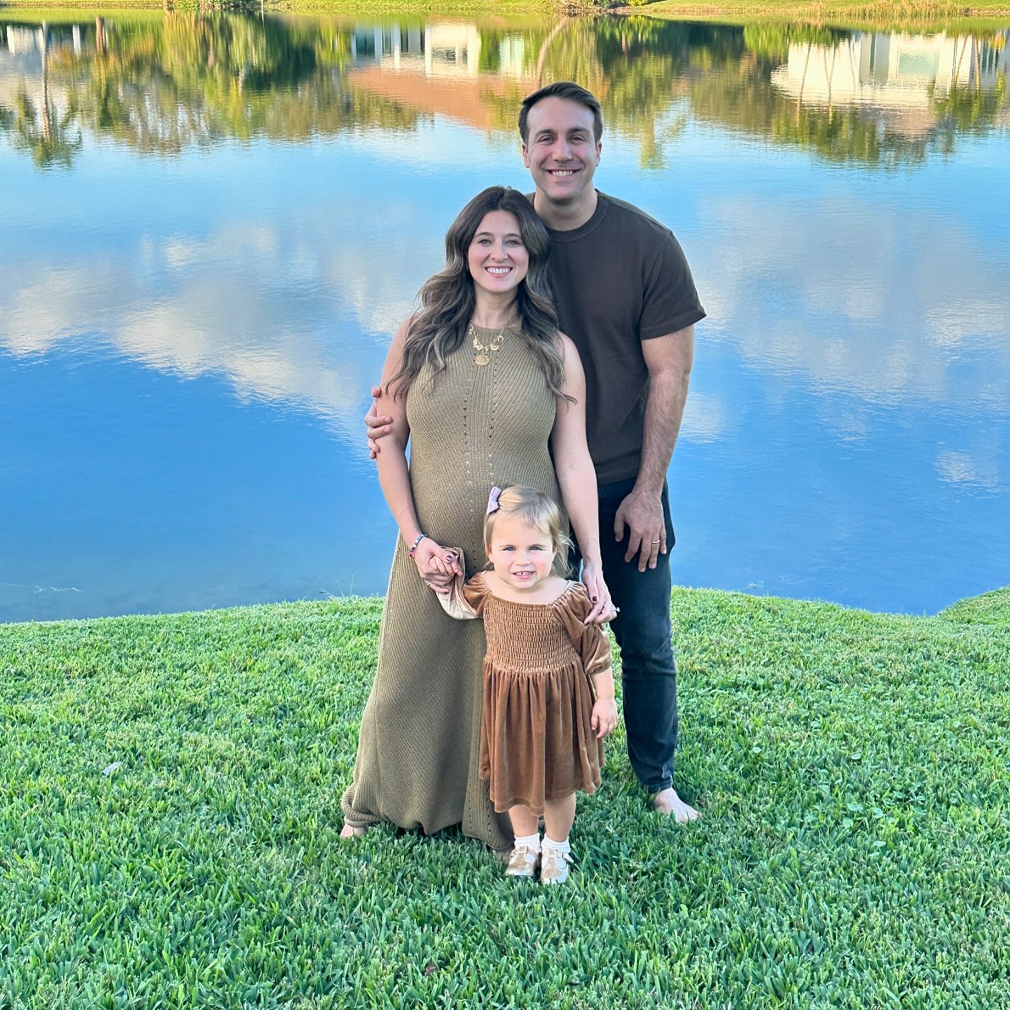 So grateful 🤎 For my family, for this life, for all of your support. How lucky are we!