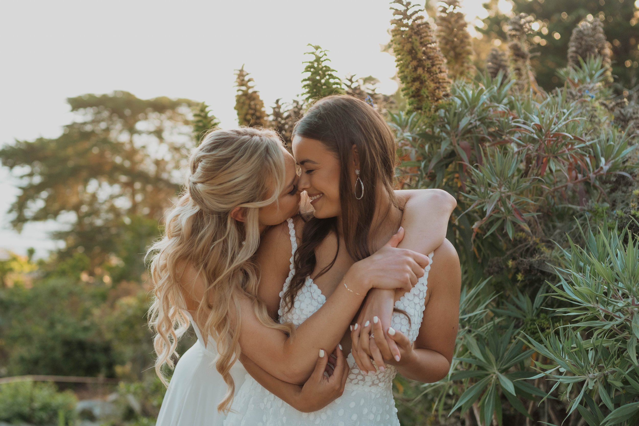 Candid moments from Santa Cruz wedding celebration