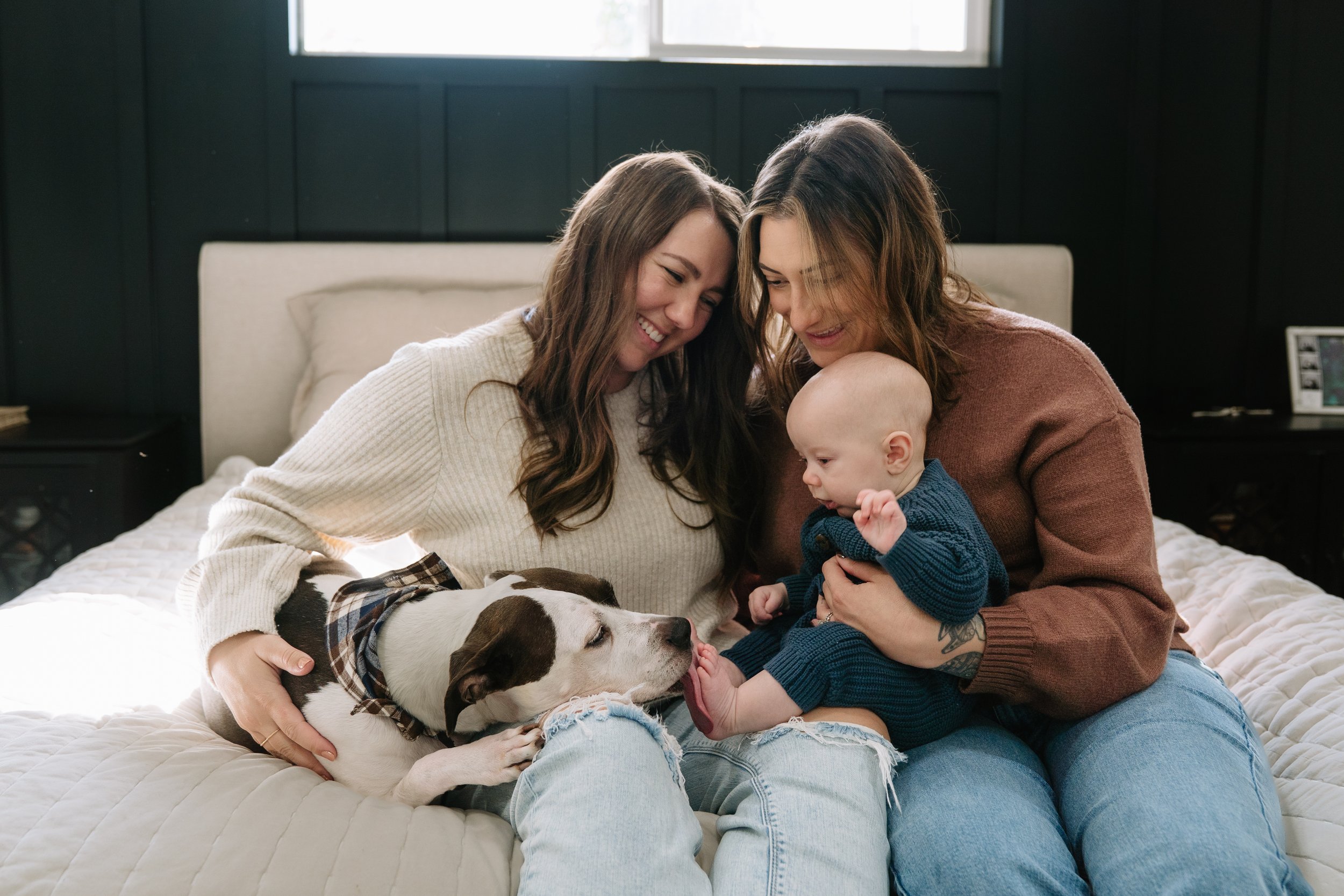 Relaxed family portraits outdoors in Santa Cruz