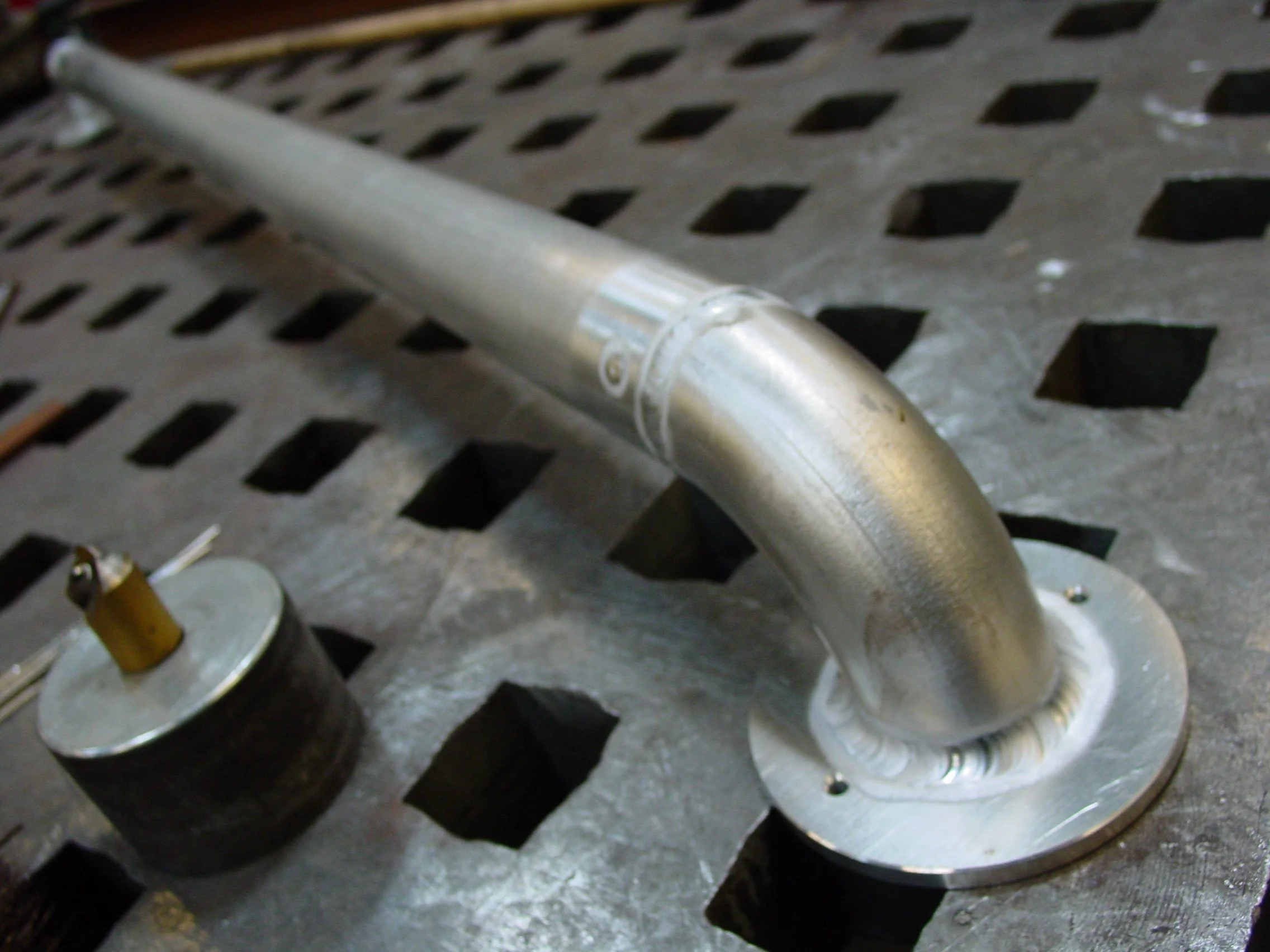 CowlitzFlume2010 016.jpg