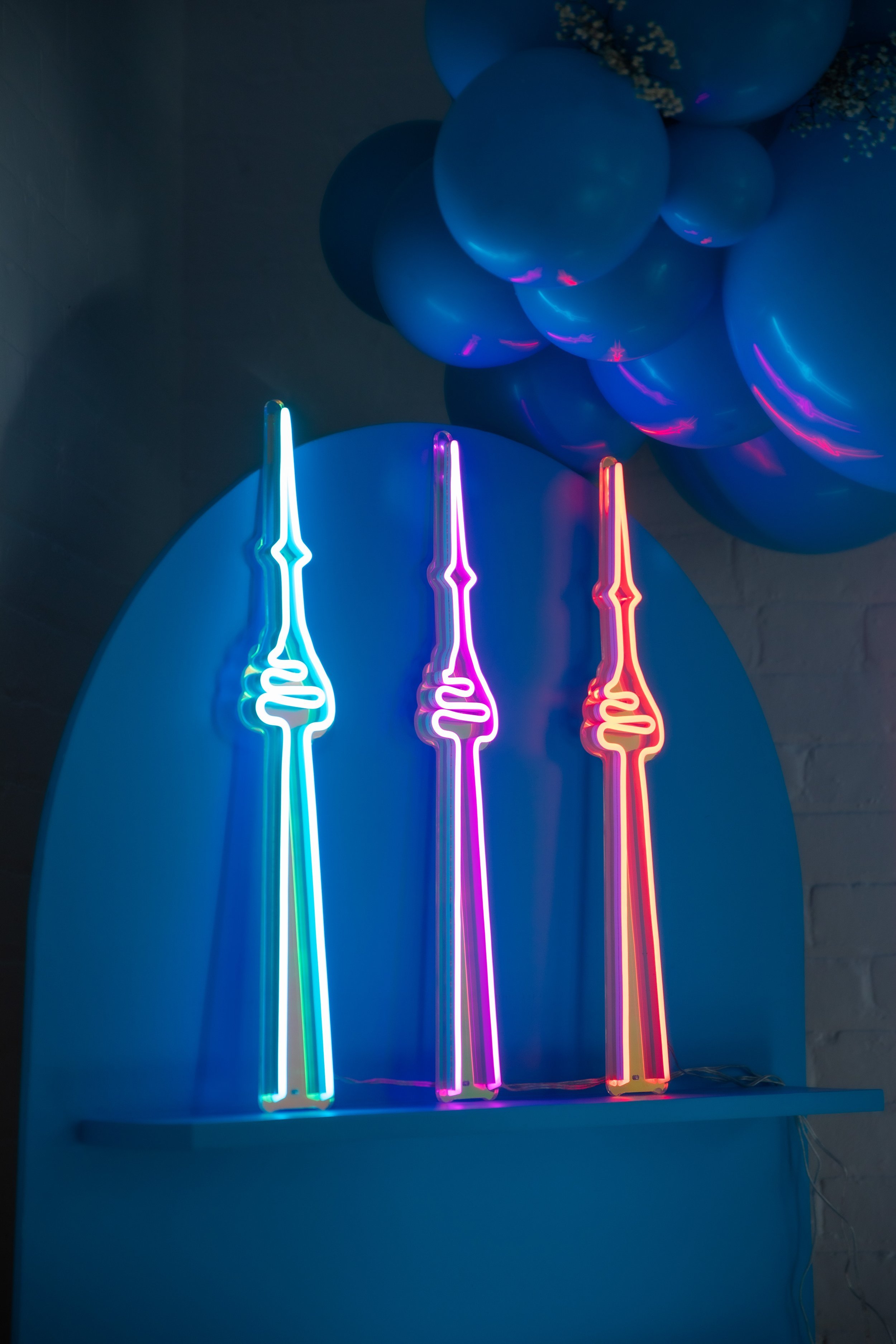 fuse-neon-custom-signs-toronto-cn-tower.jpeg