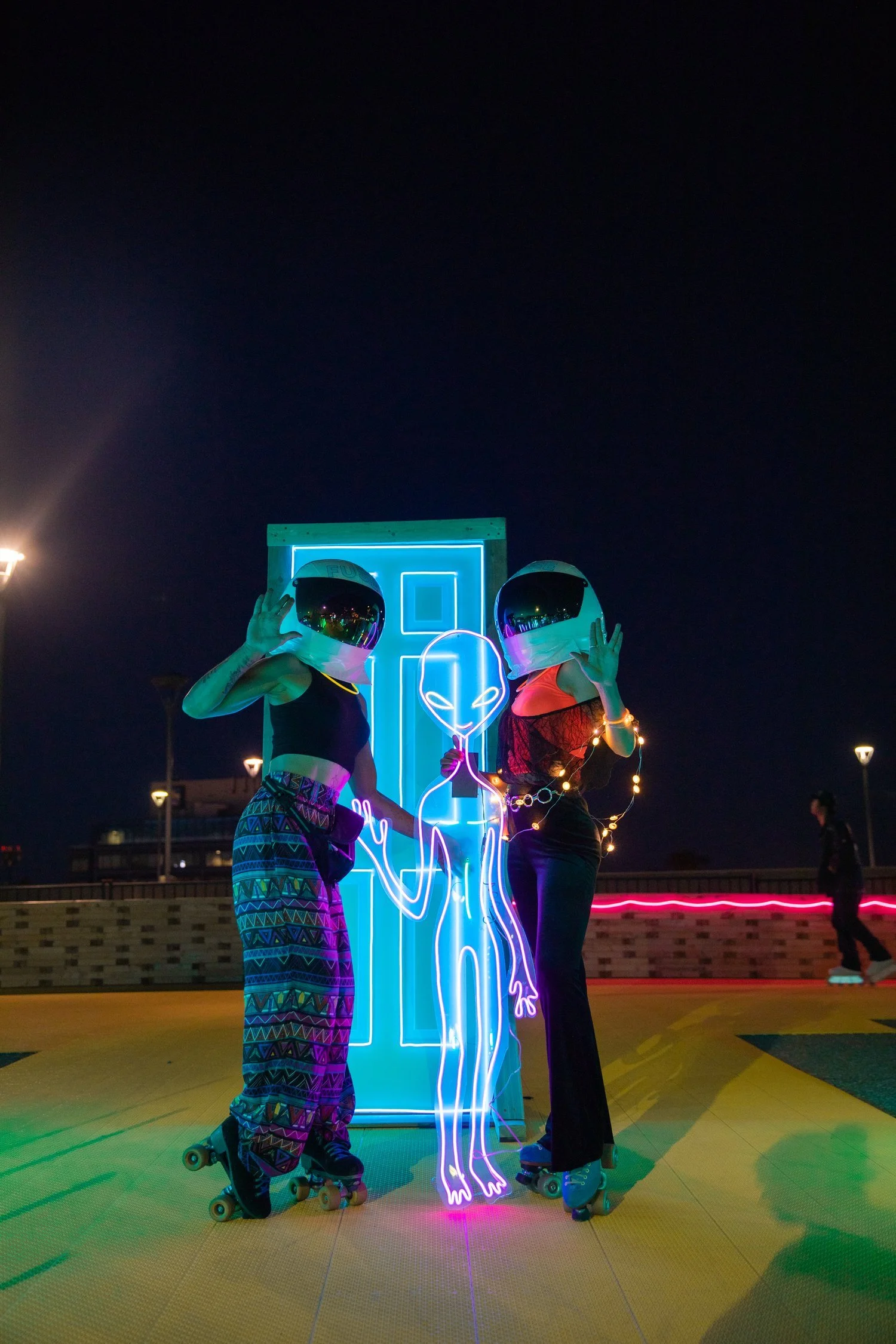 neon-rollerskating-fuse-7.jpeg