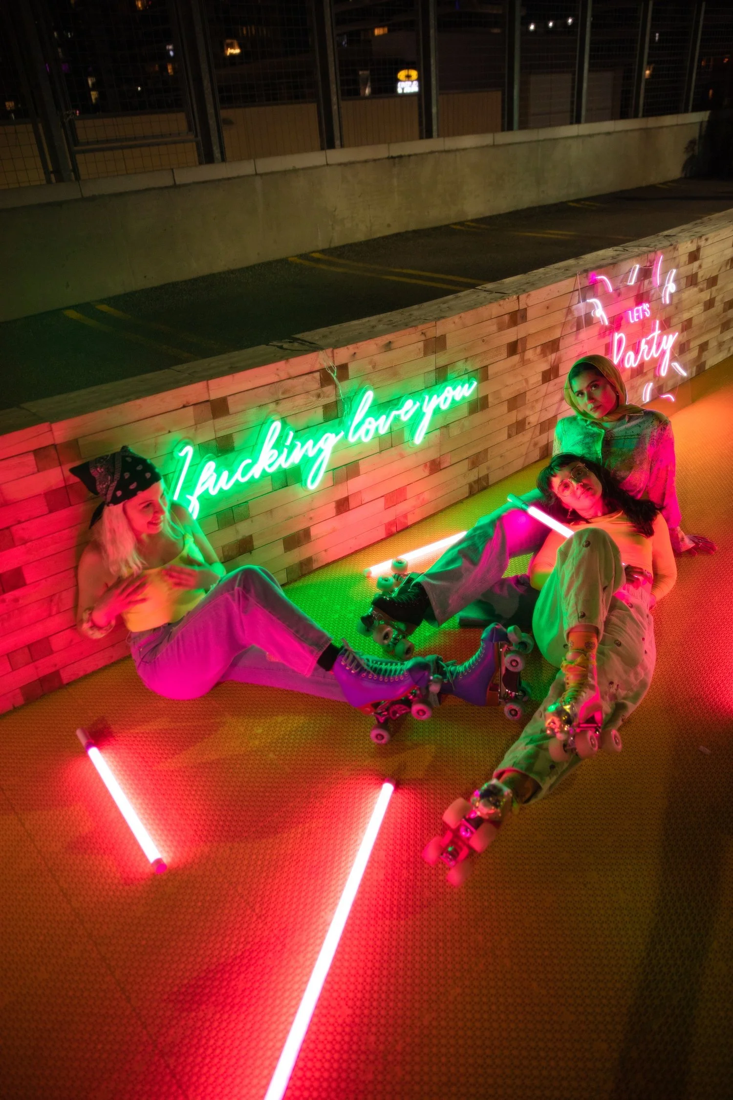 neon-rollerskating-fuse-41.jpeg