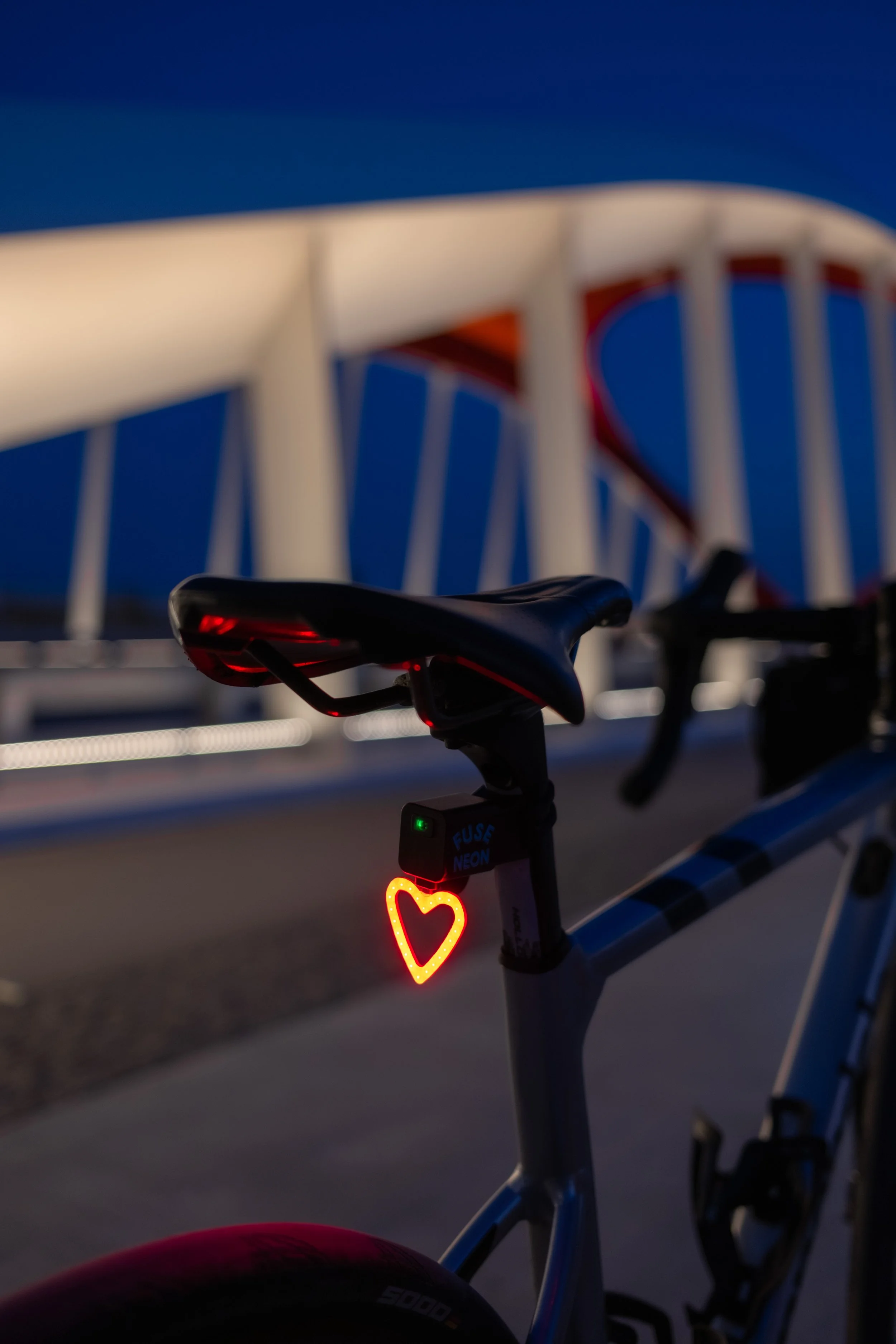 fuse_neon_signs_bike_light-4.jpg