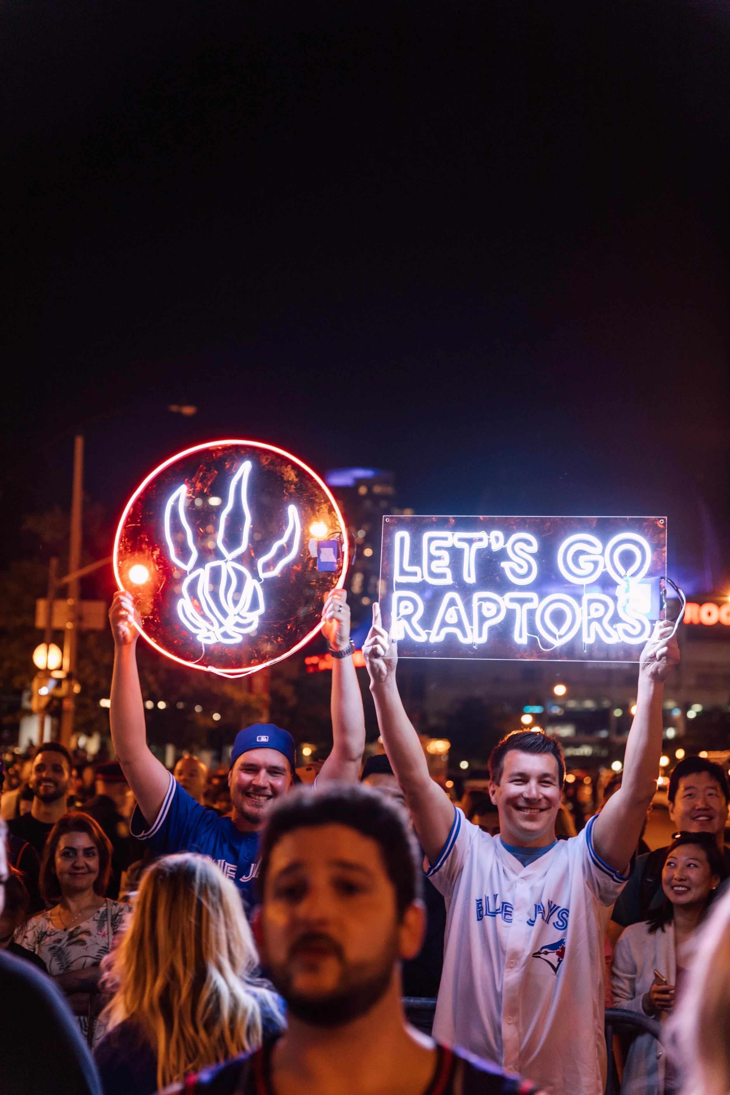 Toronto-customize-neon-sign-raptors.JPG
