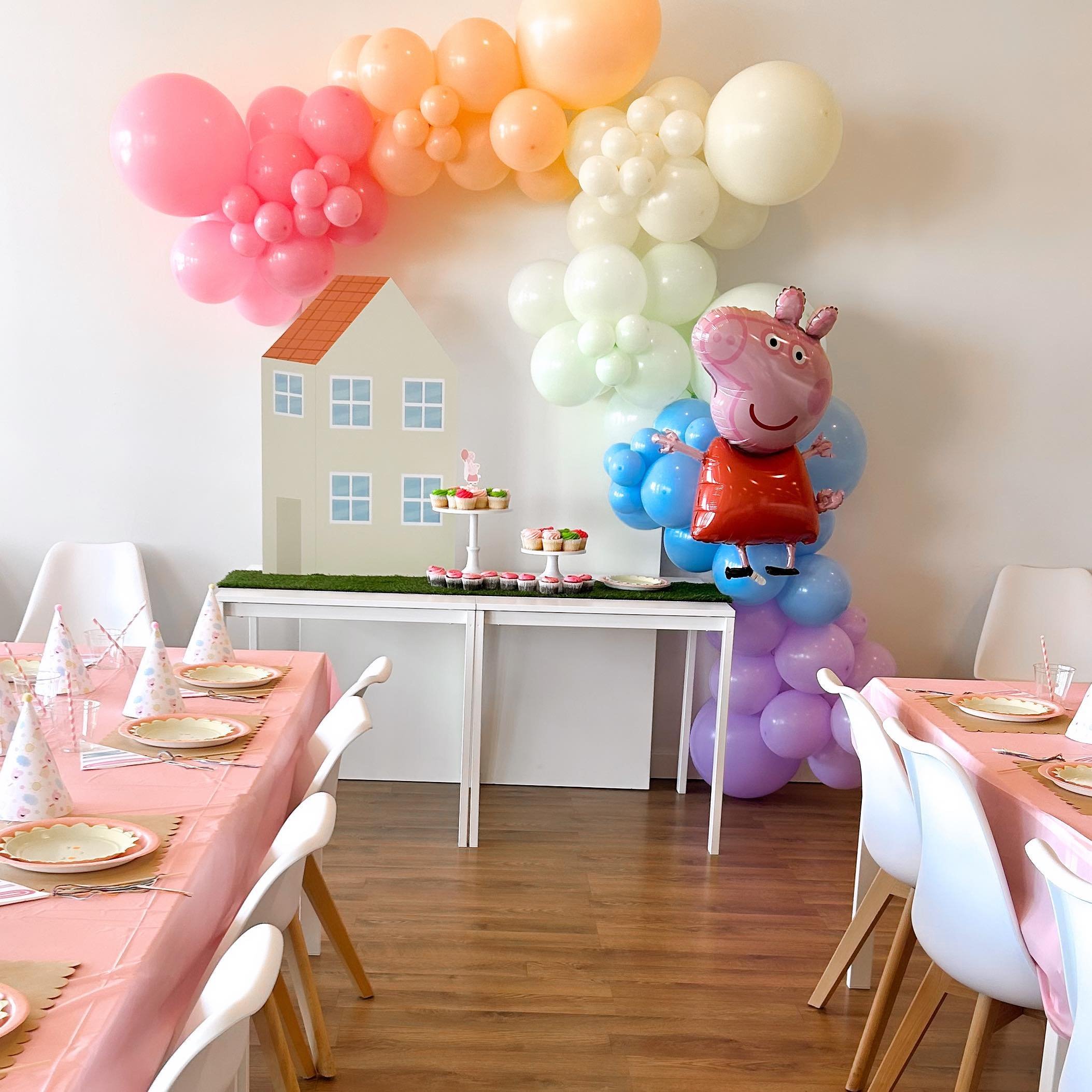 We love helping host your party! Choose from our range of packages, from DIY to walk-in ready, Book now and let the birthday fun begin!

www.mikosplay.com/party

#mikosplayhouse #playcafe #lafayettela #party #kidspartieslafayette