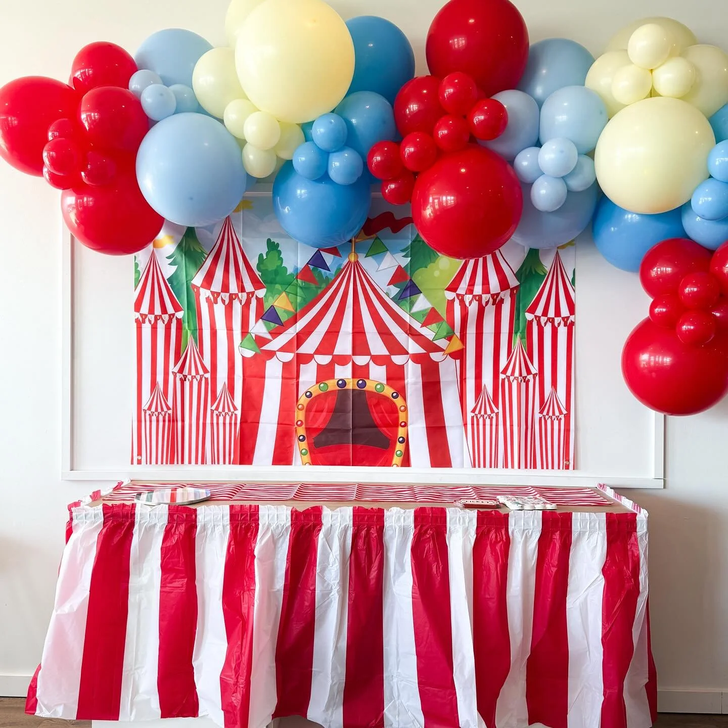 🎪 Step right up and celebrate under the big top! 🎉 Book your next party at Miko&rsquo;s Playhouse and let the  fun begin! 🎟
