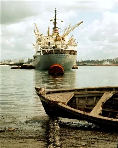 Dakar harbour (Small).jpg