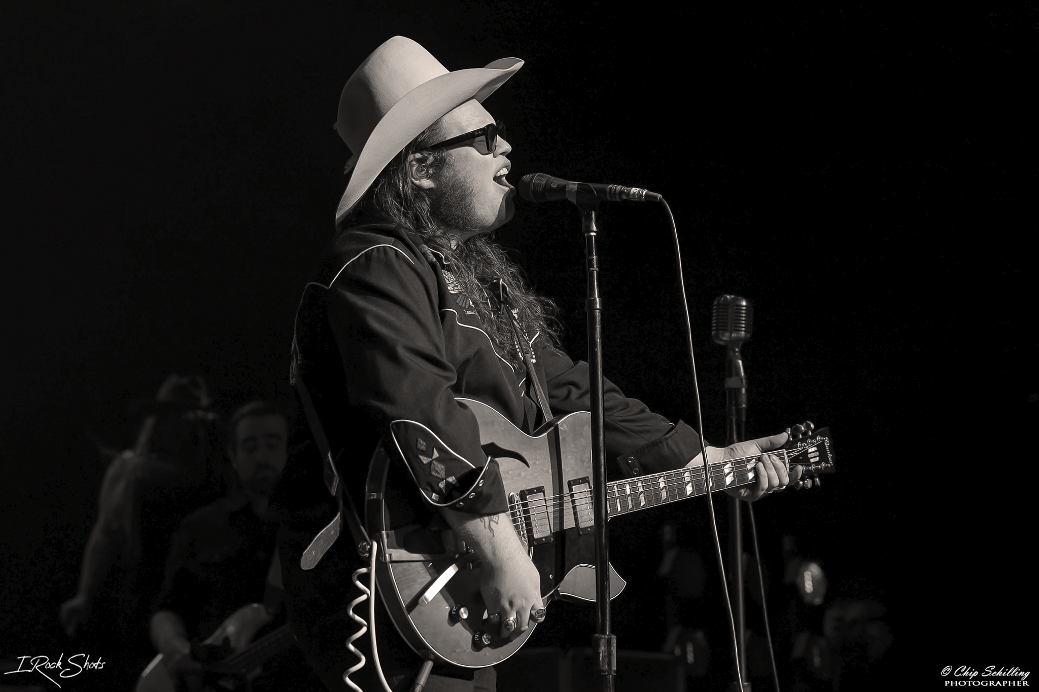 _05A2982-CR3_Dx Web IR.png