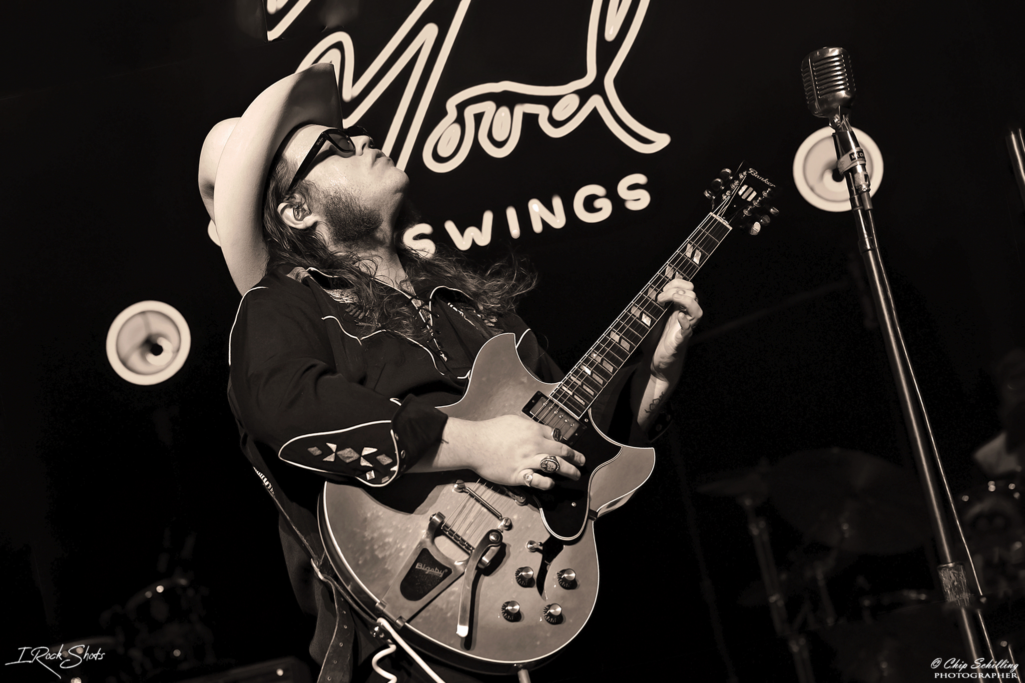 _05A3239-CR3_Dx Web IR.png