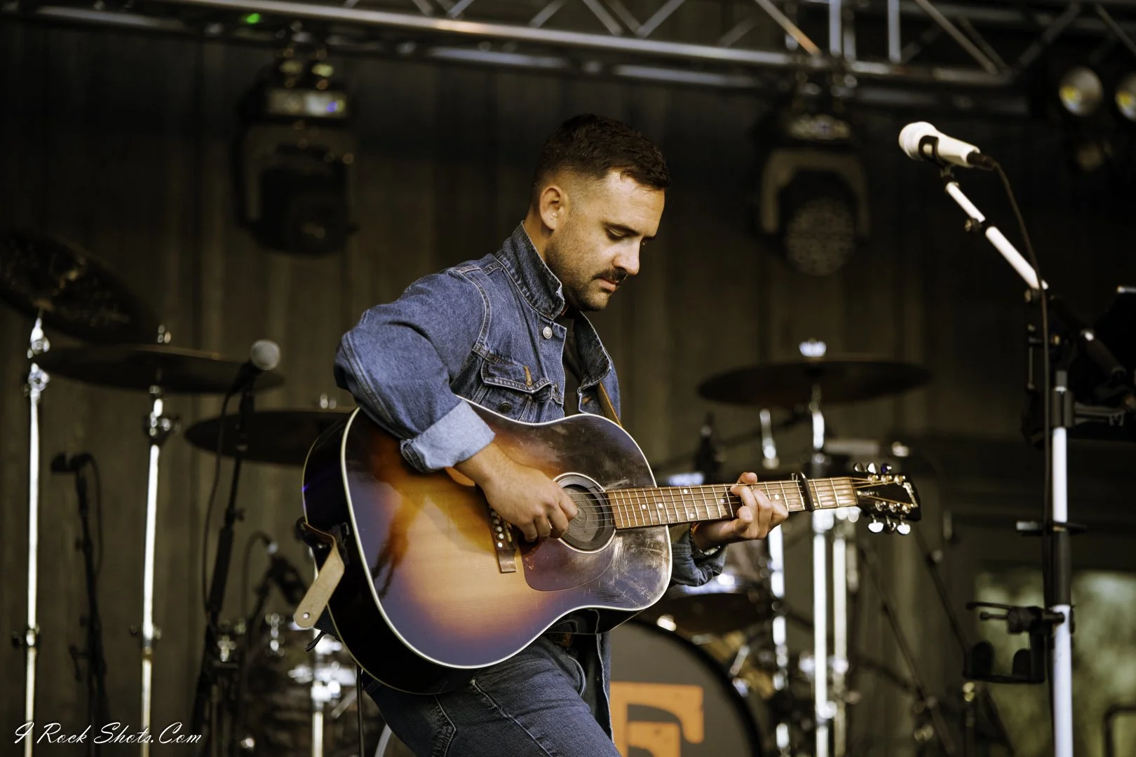 Tyler Farr concert
