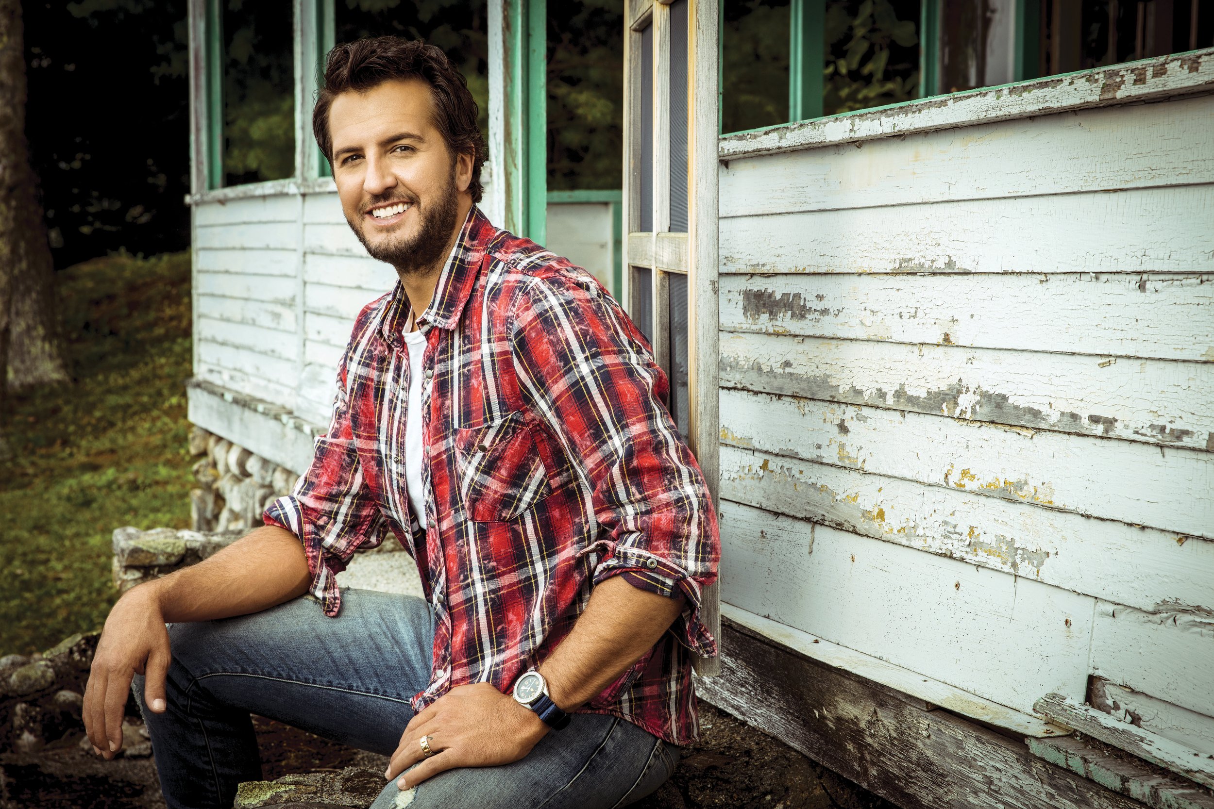 luke-bryan-what-makes-you-country-e4593bfb-0b81-4667-bc35-157f361643aa.jpeg