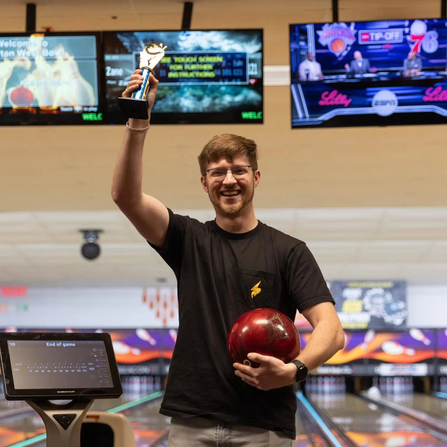 This past weekend we had an awesome time at the men vs women bowling competition! 🎳💥🫨🥳

#churchfamily #beradiant #radiantcoast #bowling