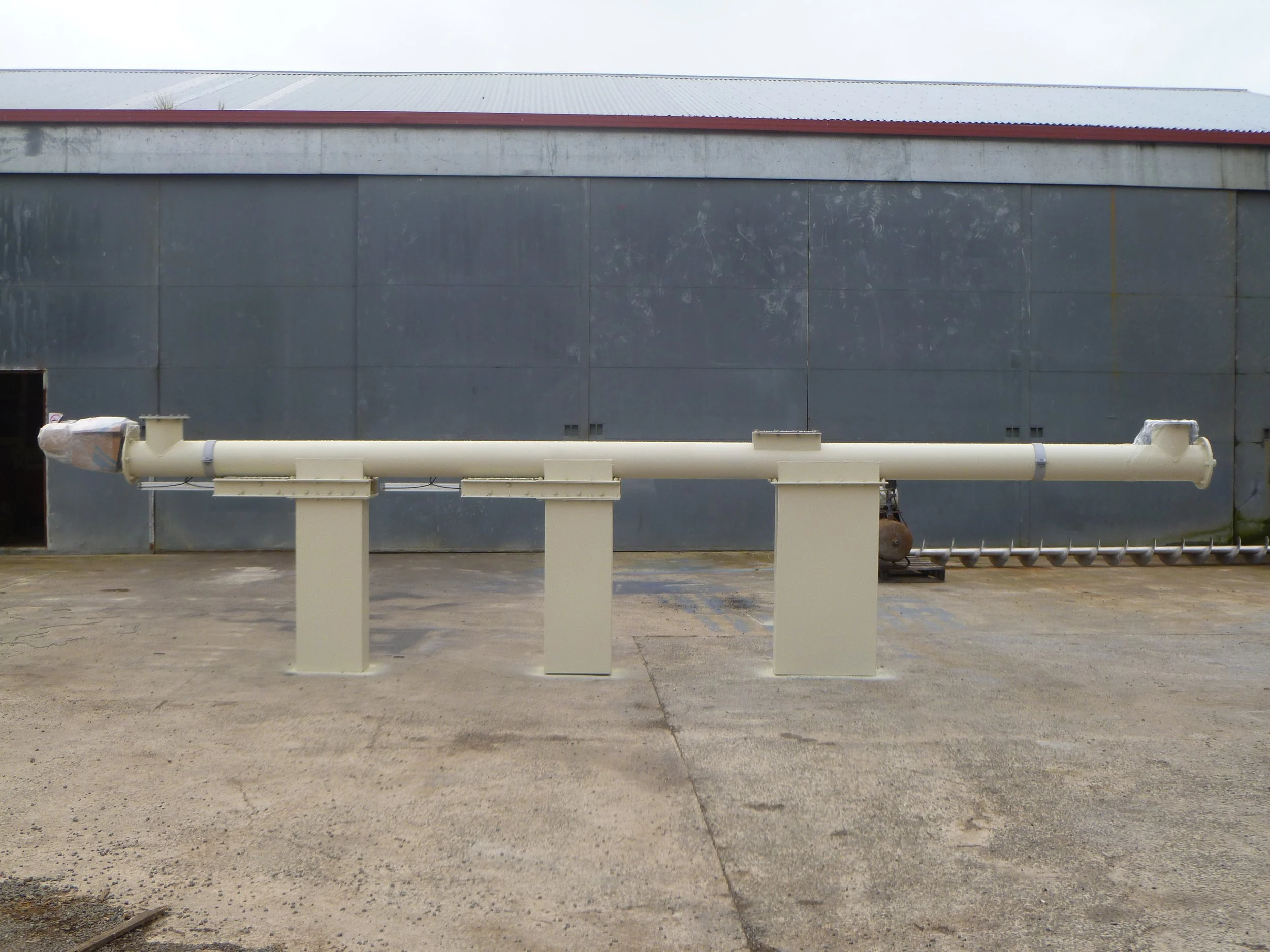 CRT Transfer Auger with Slige Gates & Discharges.JPG