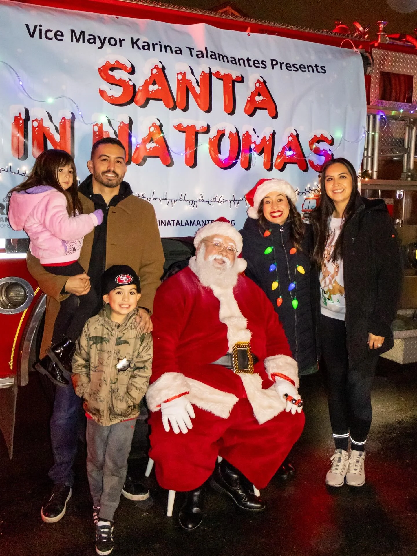 Highlights from another amazing @santainnatomas, visiting 20 parks throughout the community ❤️🎅🏼