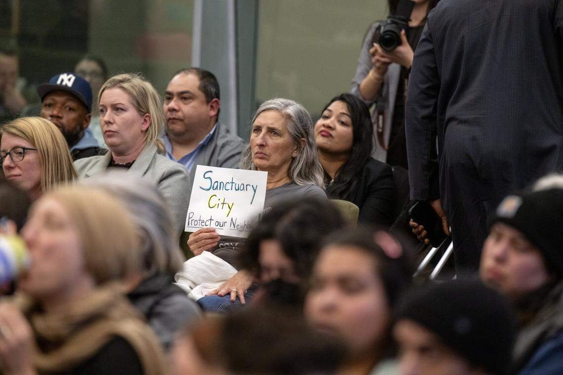 At packed meeting, over 100 urge Sacramento to strengthen immigration protections