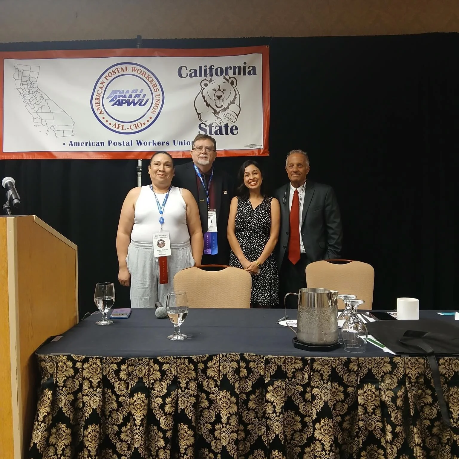This morning I attended the American Postal Workers Union convention to welcome them to Sacramento. These are the workers who sort your mail every single day and make sure it gets where it needs to go. Our country depends on people like them.

Right 