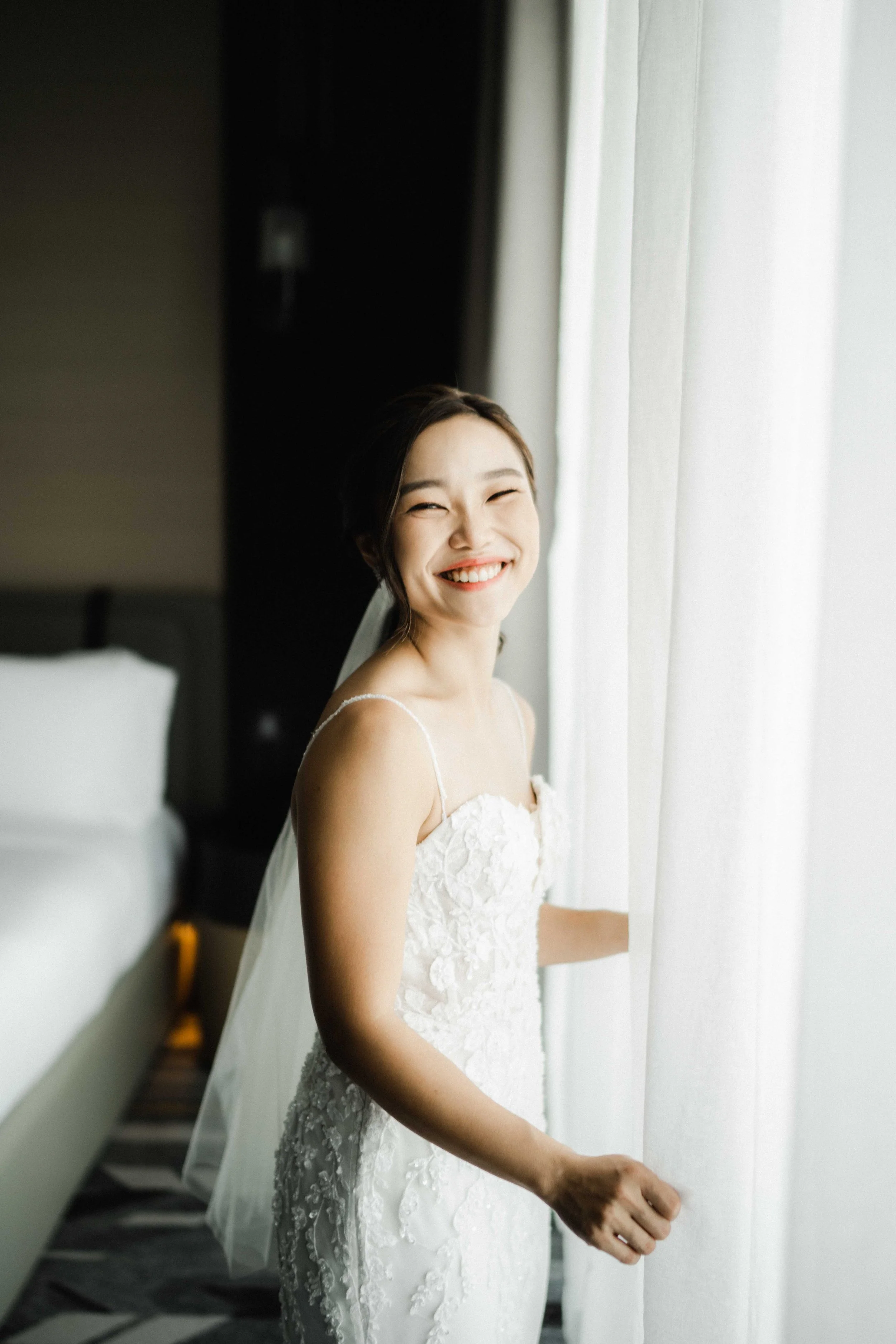 Natural l Light Bride Solo Photography