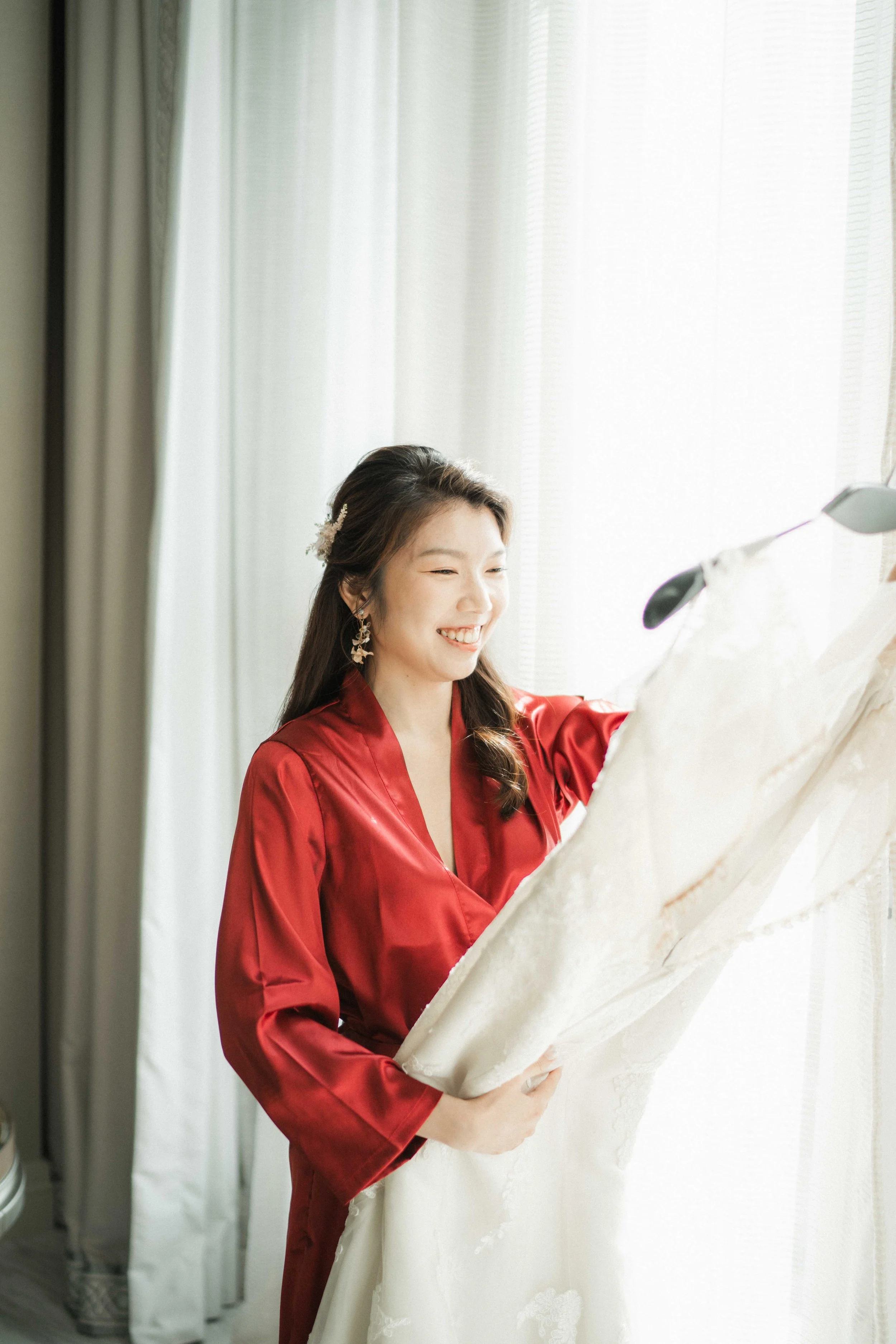 Fullerton Hotel Bride Wedding Photo