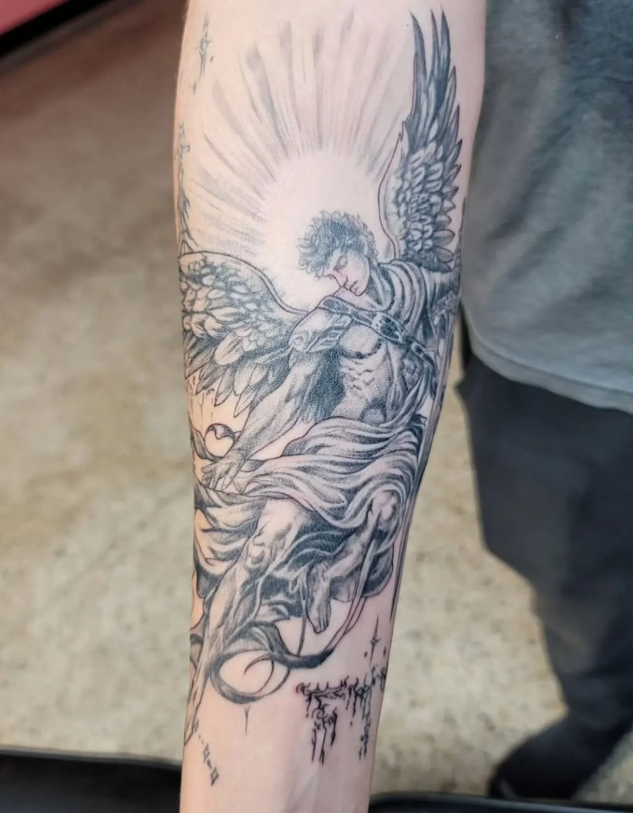 Look at what @xxvalhalla_tattoosxx finished a little while back! Message Mary to book an appointment for yourself, she has bits of time left scattered throughout December and January✨