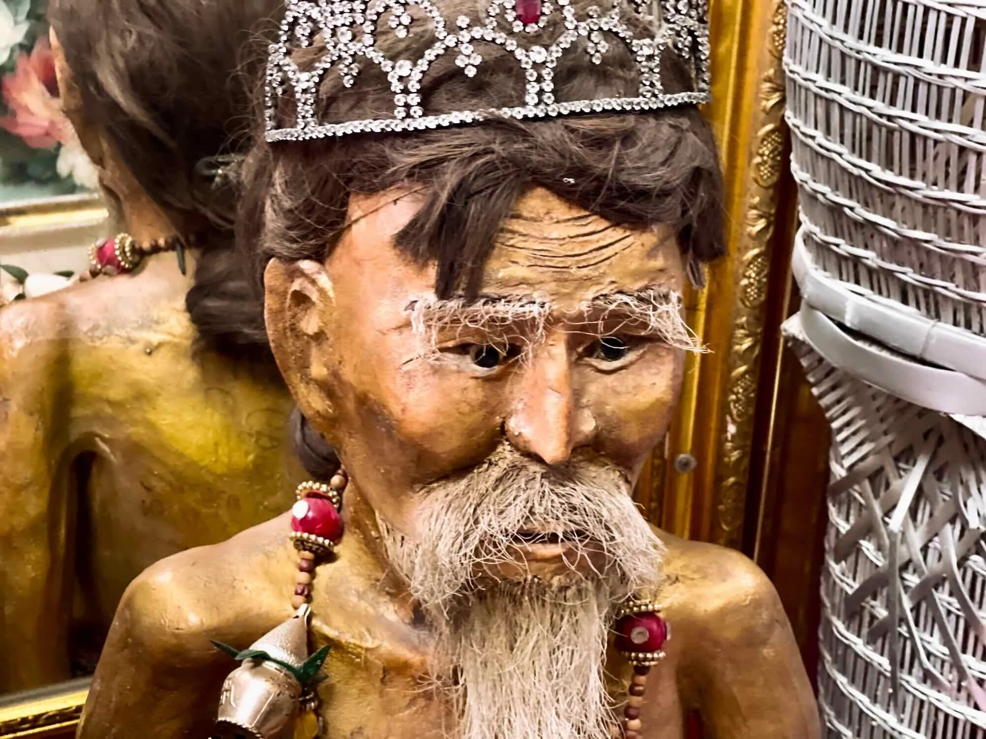 Close-up of Chuchok statue.