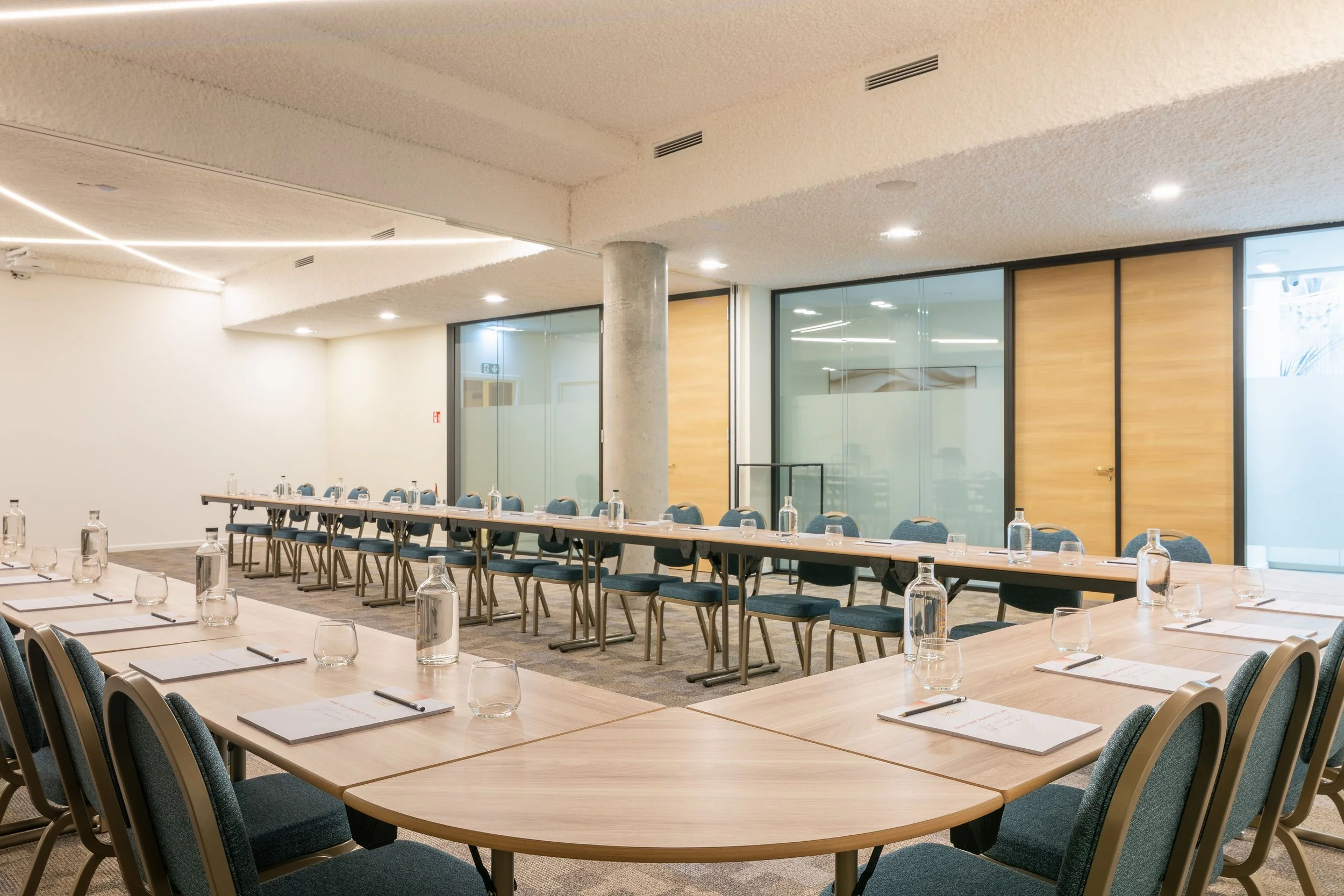 salle de conférence photographie d'interieur