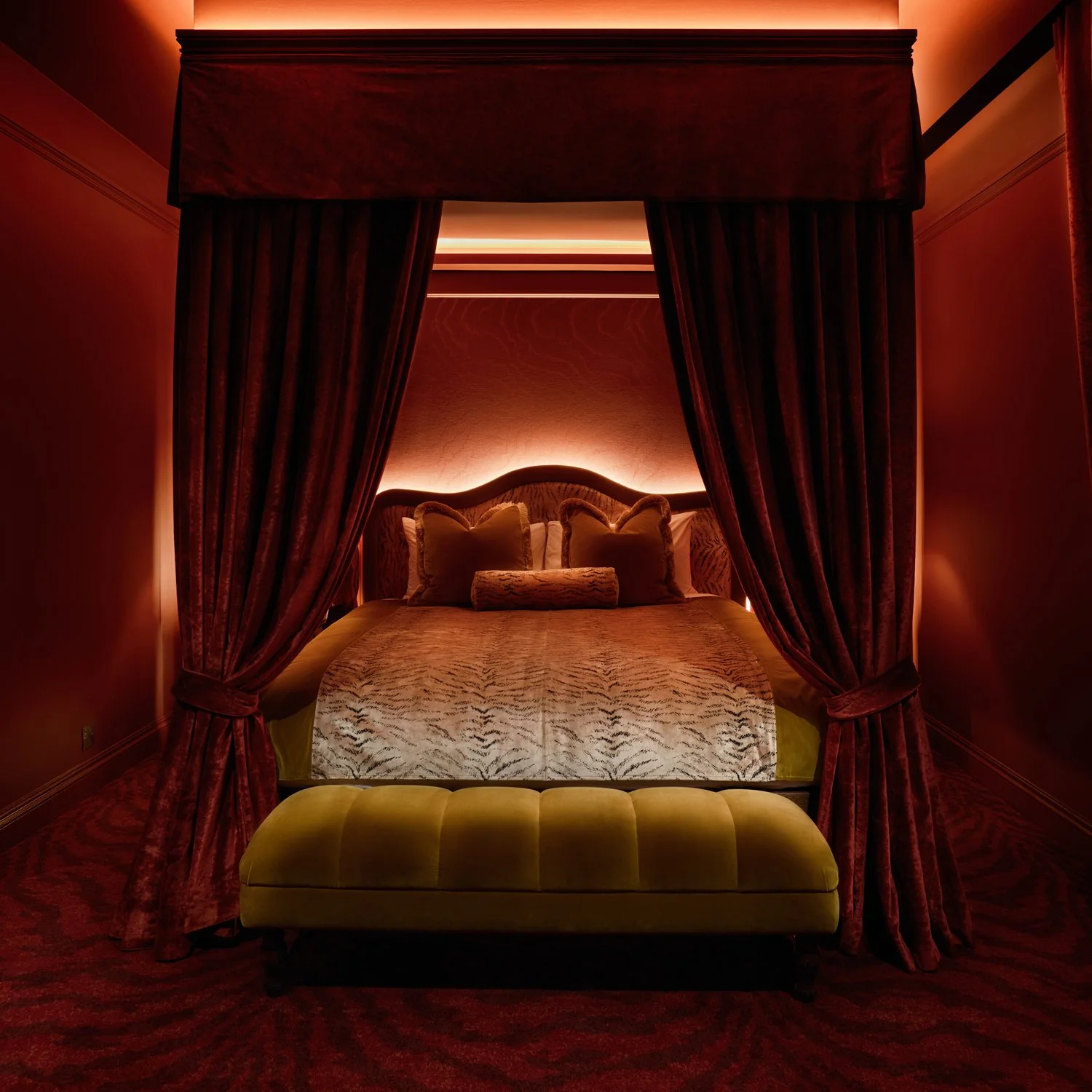 HOGLondon_Suites_HighRes 3.jpg