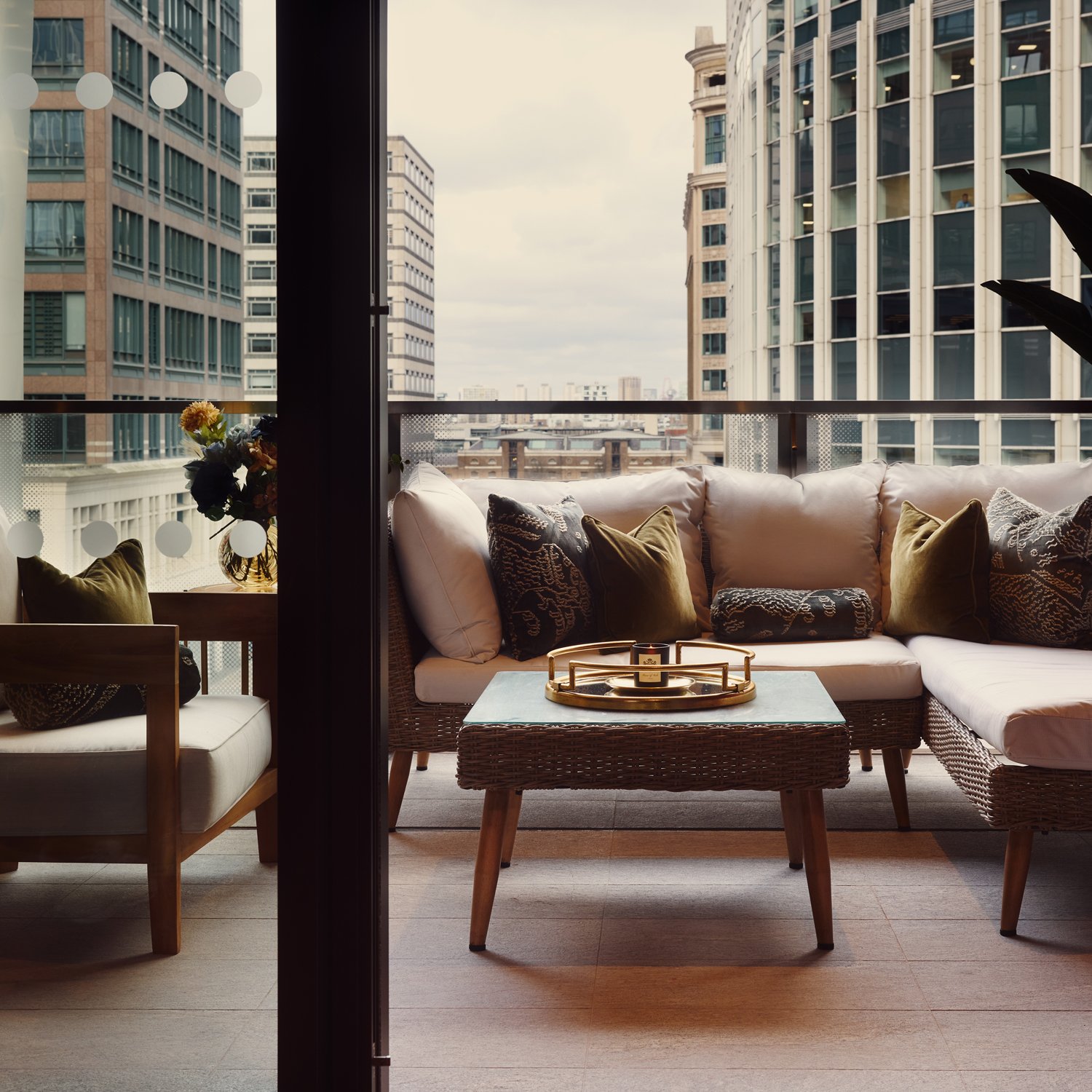 HOGLondon_Suites_HighRes 4.jpg