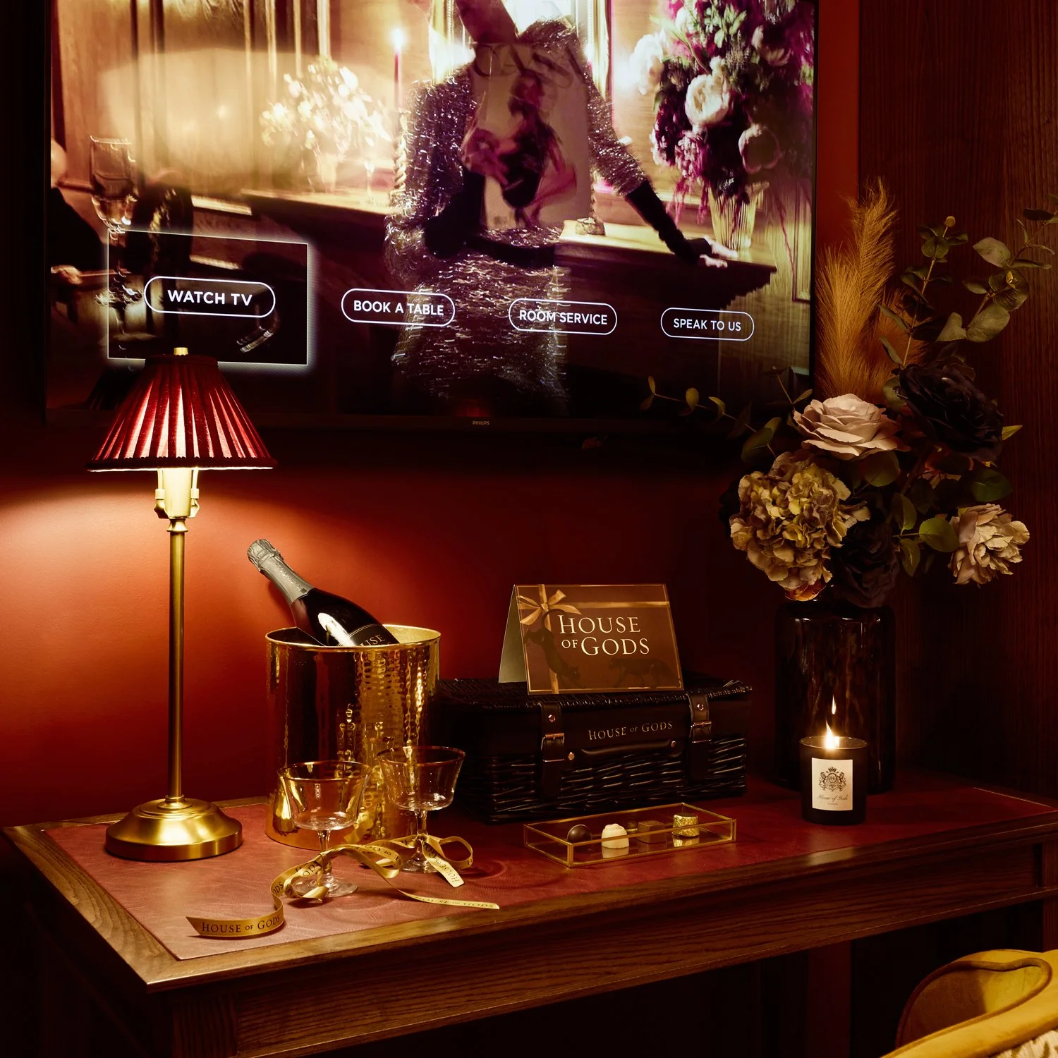 HOGLondon_Cabin_HighRes 3.jpg