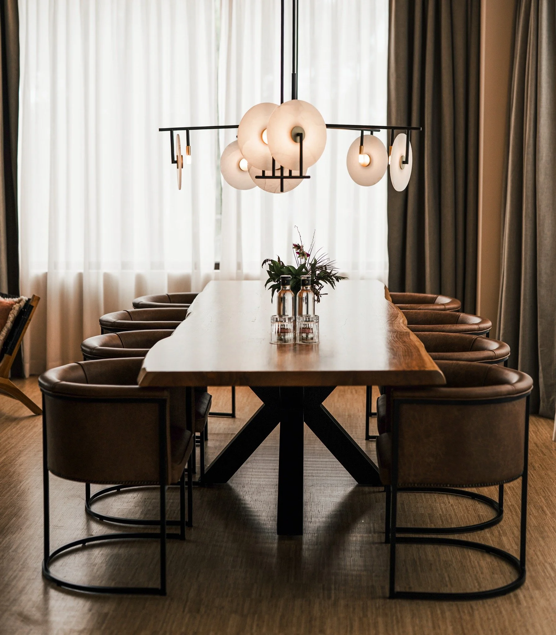 Private dining that feels like a scene from an interiors magazine.I love photographing rooms that tell a story&mdash;and this one told a quiet tale of elegance, gathering, and light.
@kimptonayslamallorca 

#KimptonHotels #InteriorPhotography #Luxury