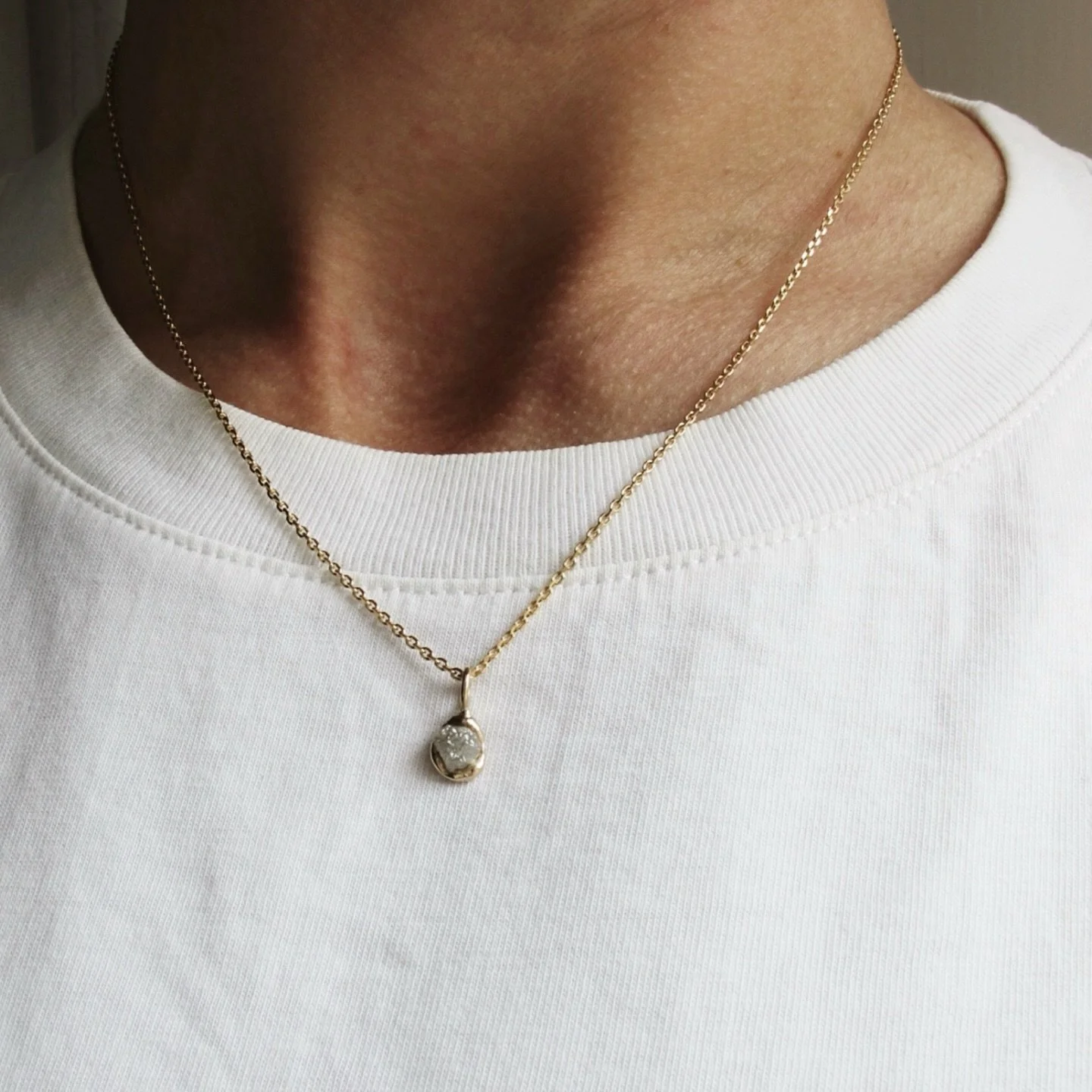 I just love these Raw Diamond pendants 🖤