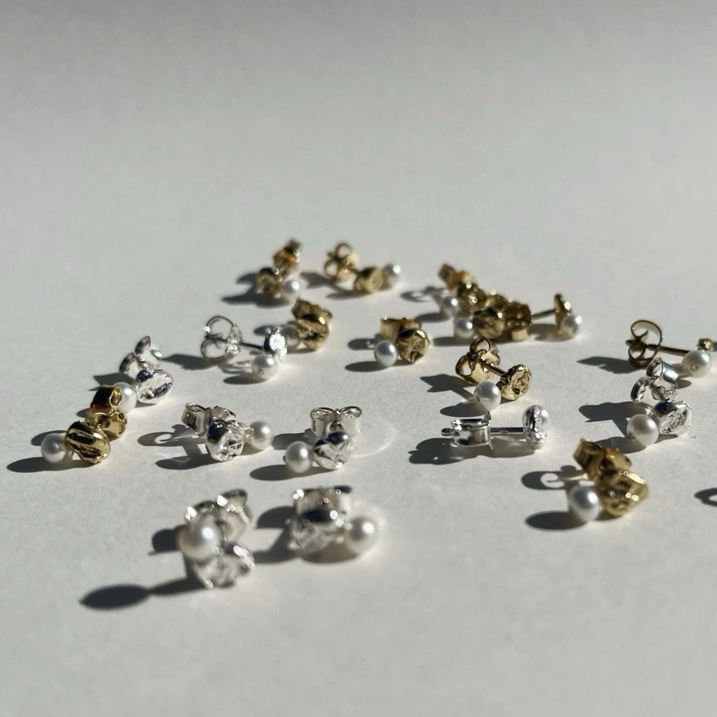 Tak for et dejligt designmarked hos @finderskeepersdk i &Oslash;ksnehallen. Jeg havde en lille konkurrence p&aring; min stand og vinderen er @d.meesenburg. Tak til alle jer der har deltaget og forsat f&oslash;lger med 🫶🏽✨⚒️