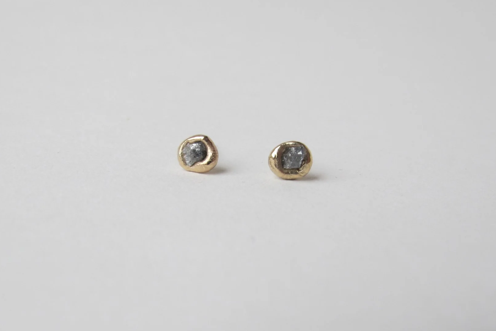 Raw Diamond 14 kt gold studs