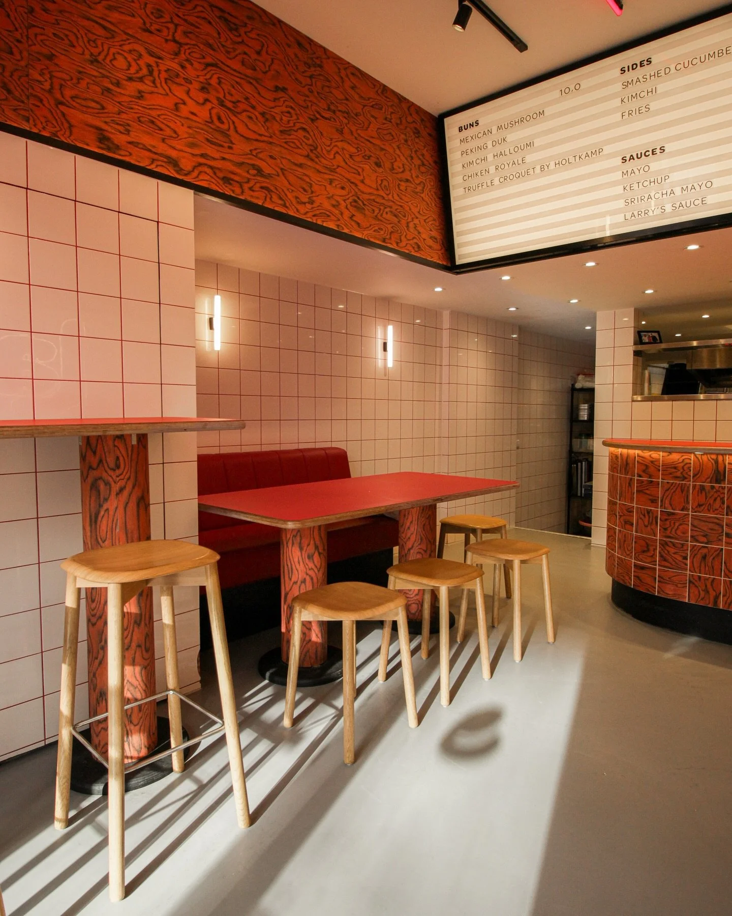 2 years ago, we started the renovation of Kinkerstraat 75.
Together with our close friends @koensteger as the designer and @atelierhendriksen as the contractor, we were able to make our dream into a reality!