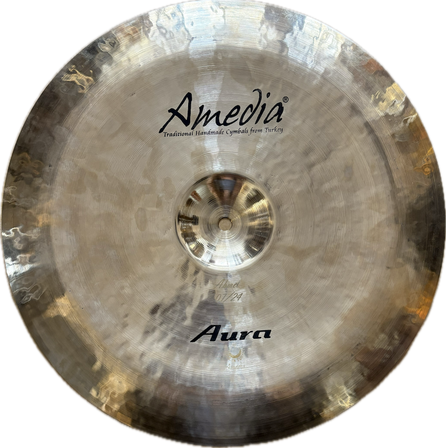 17" China - Aura