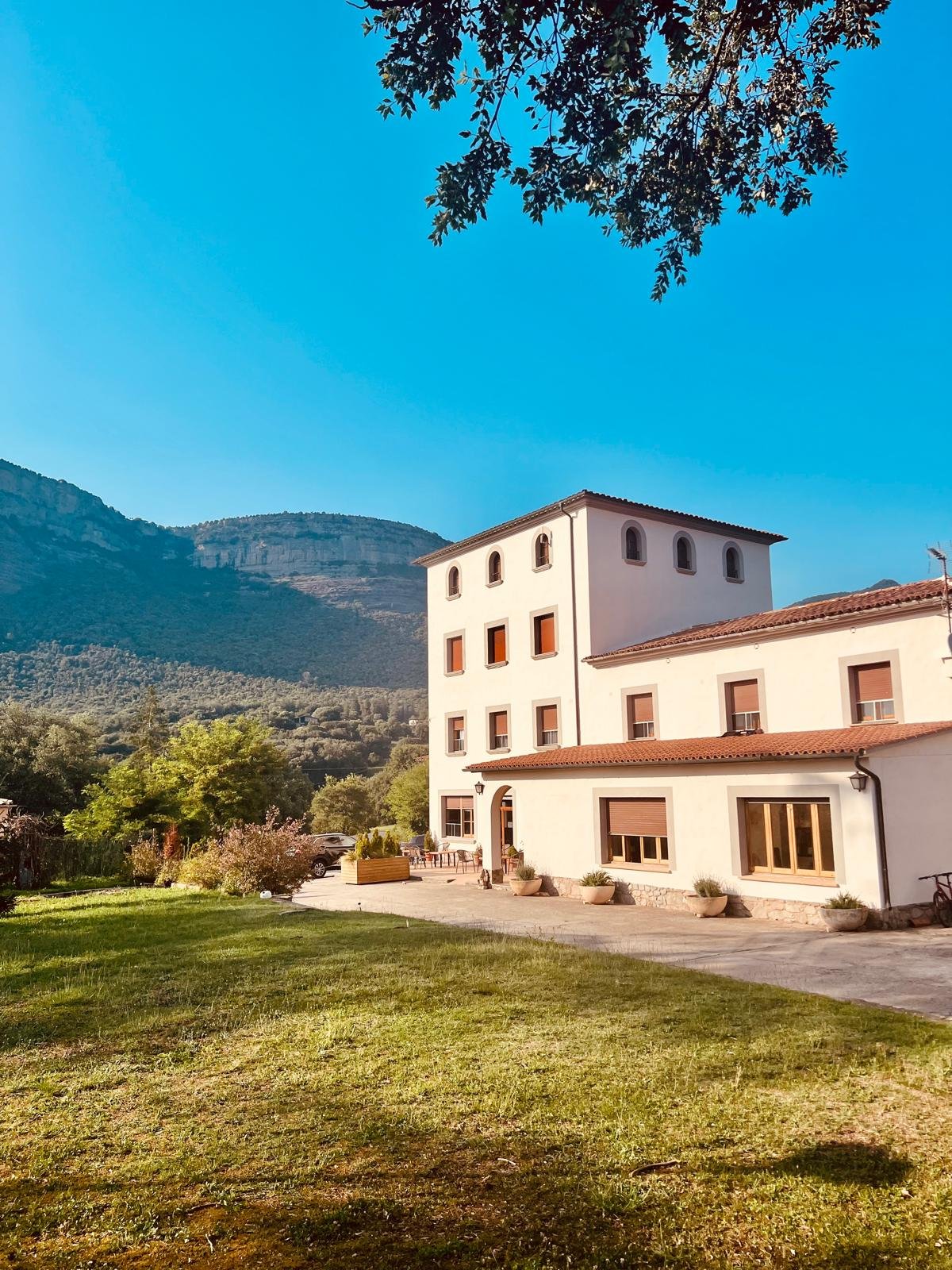 PHOTO-2025-08-13-19-35-12 14.jpg