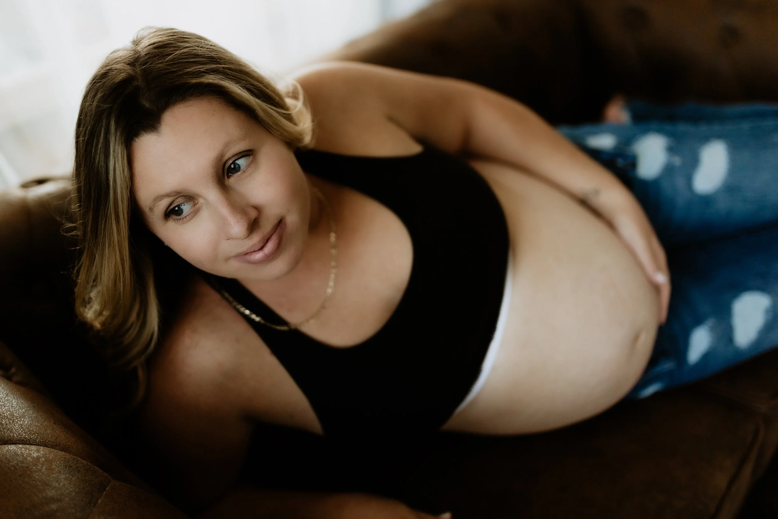 Cornish, Maine Maternity &amp; Boudoir Photographer// Boudoir Photo Shoot Outfits You Already Own 