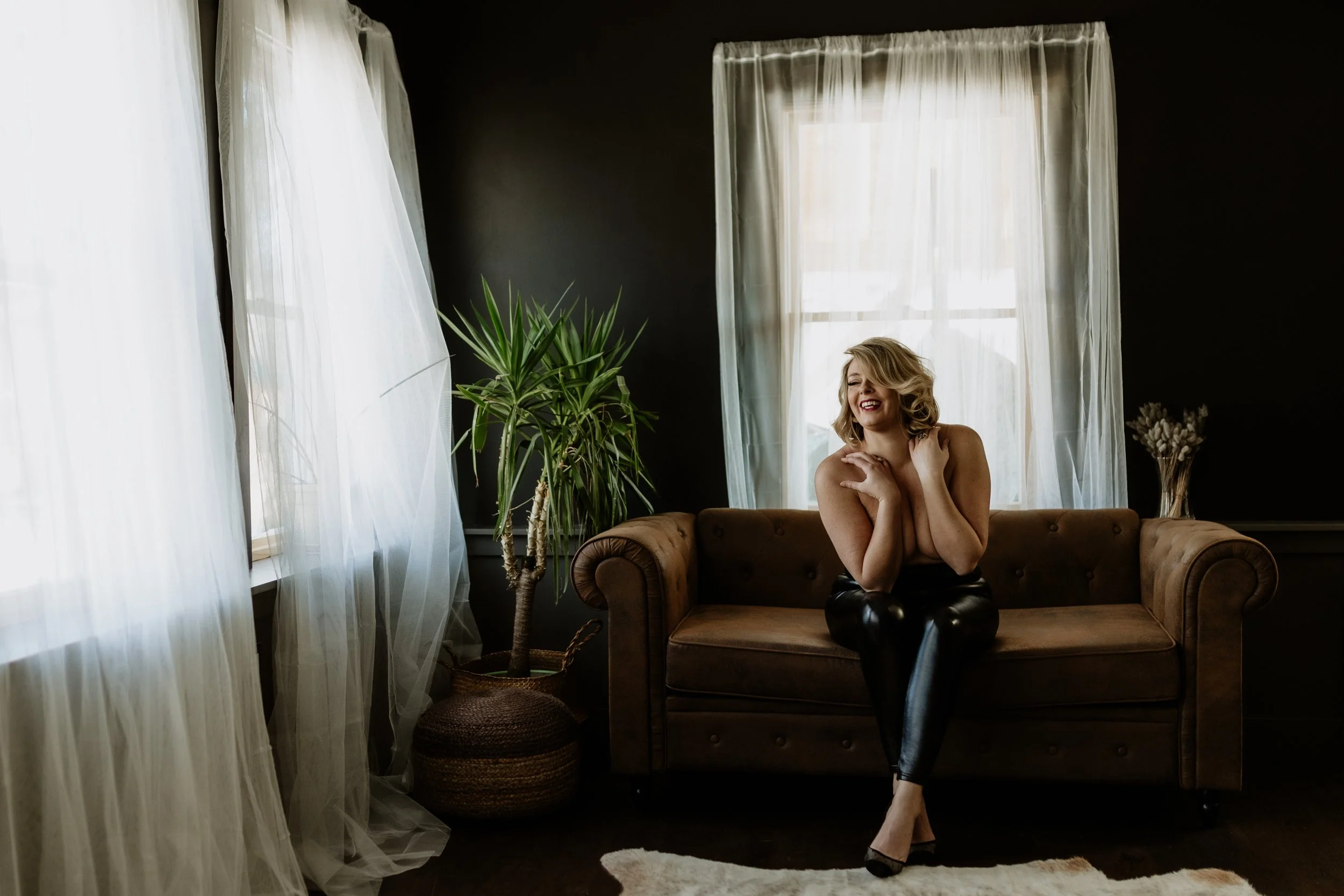 Cornish Maine Boudoir Photographer //Not A Girly Girl And Don't Own A Lot Of Lingerie??