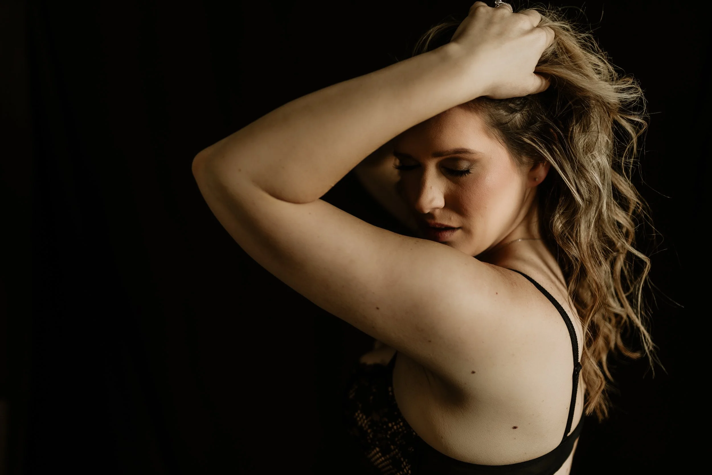 Cornish Maine Boudoir Photographer // Transform Yourself With Professional Hair &amp; Makeup For The Ultimate Boudoir Experience