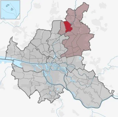 Malerbetrieb Peter Basil: Wir arbeiten seit über 25 Jahren für privat und Gewerbe im schönen Stadtteil Hamburg Poppenbüttel. Als Malerfachbetrieb als Maler und Lackierer, Trockenbauer, Bodenleger, Badsanierungsexperte und Allroundhandwerker.