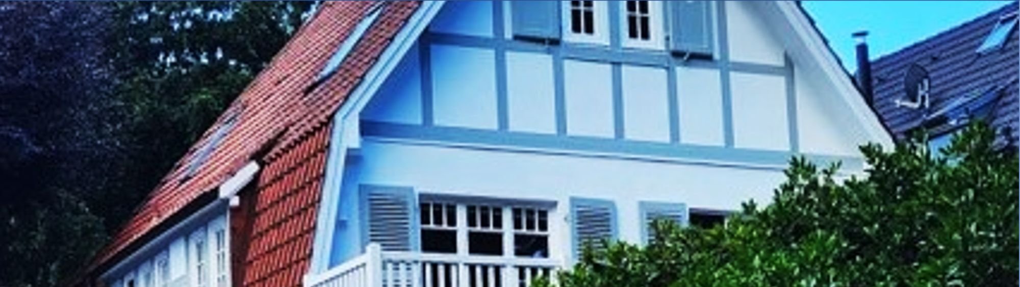 Fassadenarbeiten Hamburg: Fassadenreinigung, Fassadenanstrich, Fassadenreparatur, Fassadenrenovierung, Fassadensanierung und Fassadendämmung in Hamburg. Fassadenprofi und Malerfachbetrieb Peter Basil.