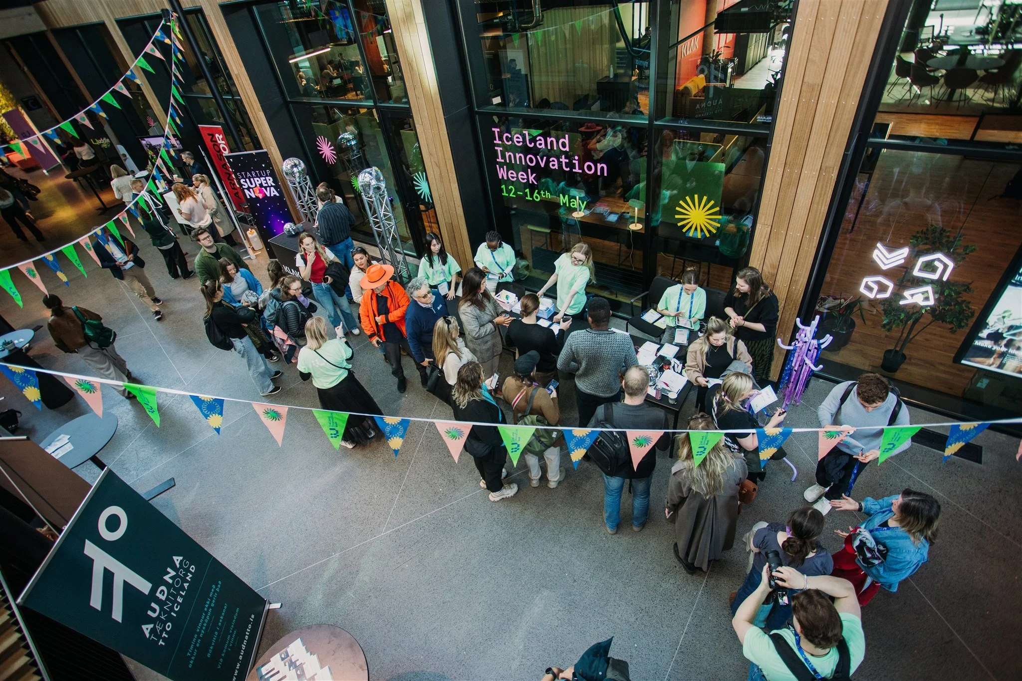 IIW-FOUNDERSDAY_STEPH-ZAKAS_STEPHZAKAS.COM-123 (2).jpg