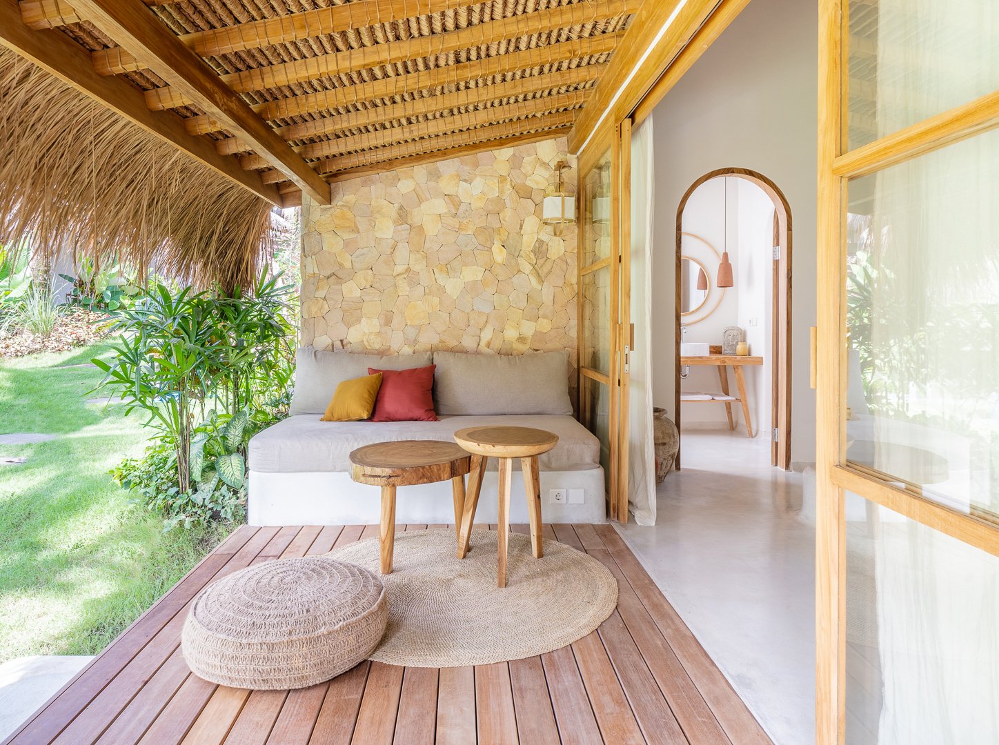YAMABALIAN_ROOM_DELUXE__DSC03704-HDR.jpg