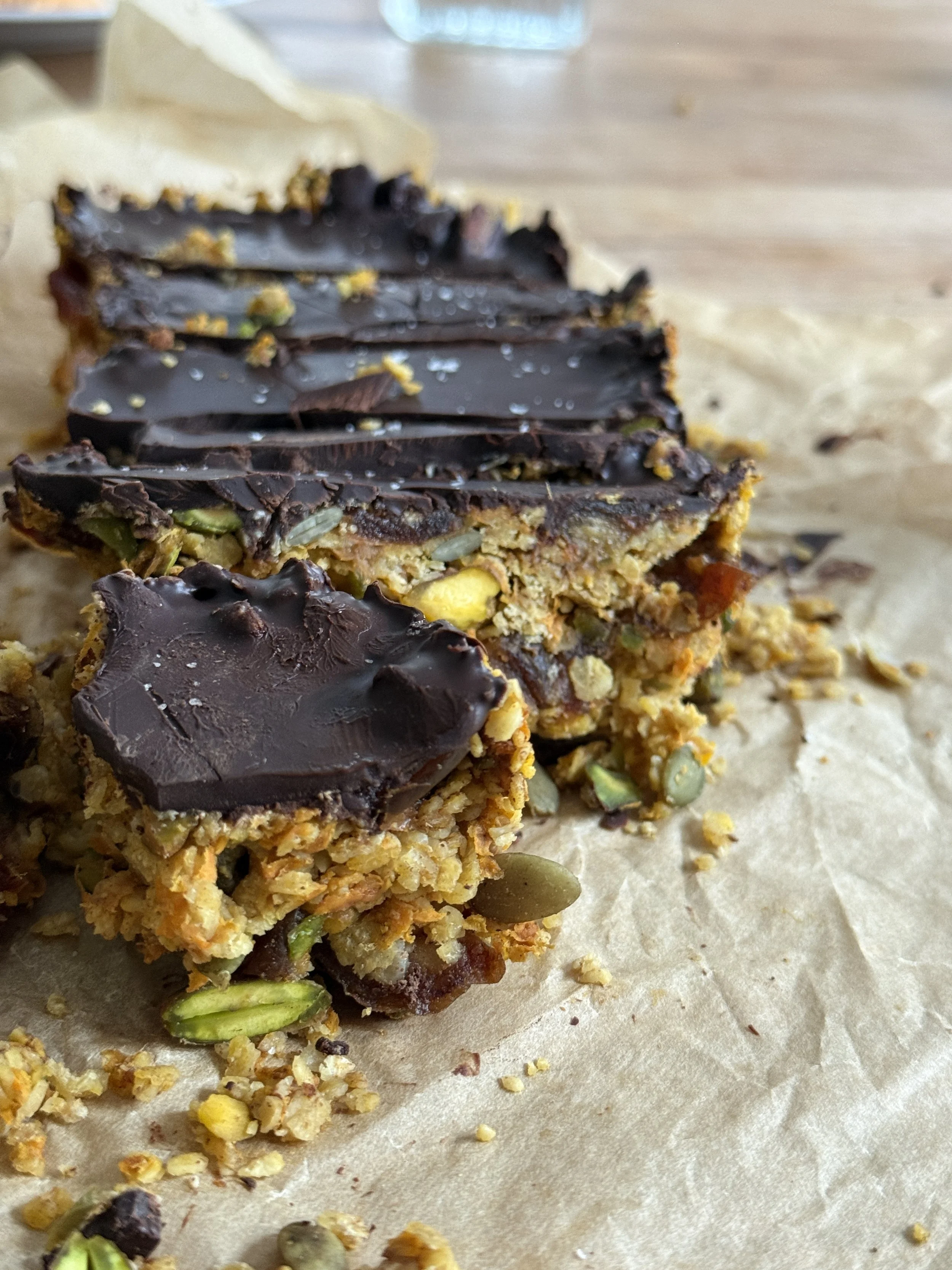 Carrot and pistachio slice