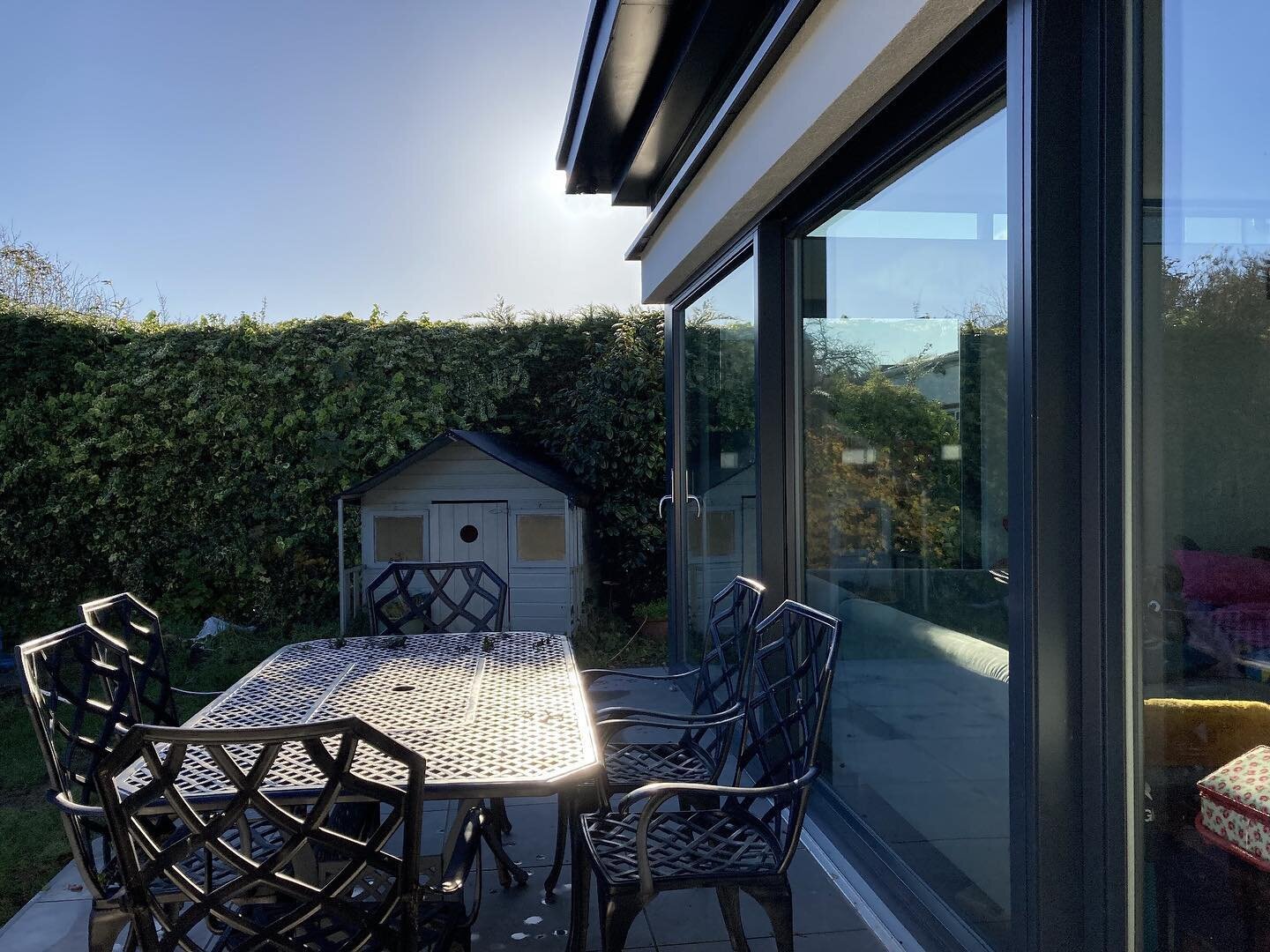 A blast of autumn sunshine today to chase away the rain at our Duddingston extension. Maybe there&rsquo;s time for one last al fresco meal in 2023&hellip;

#houseextension 
#aftertherain 
#alfrescodining 
#architecturescotland 
#edinburgharchitect 
#