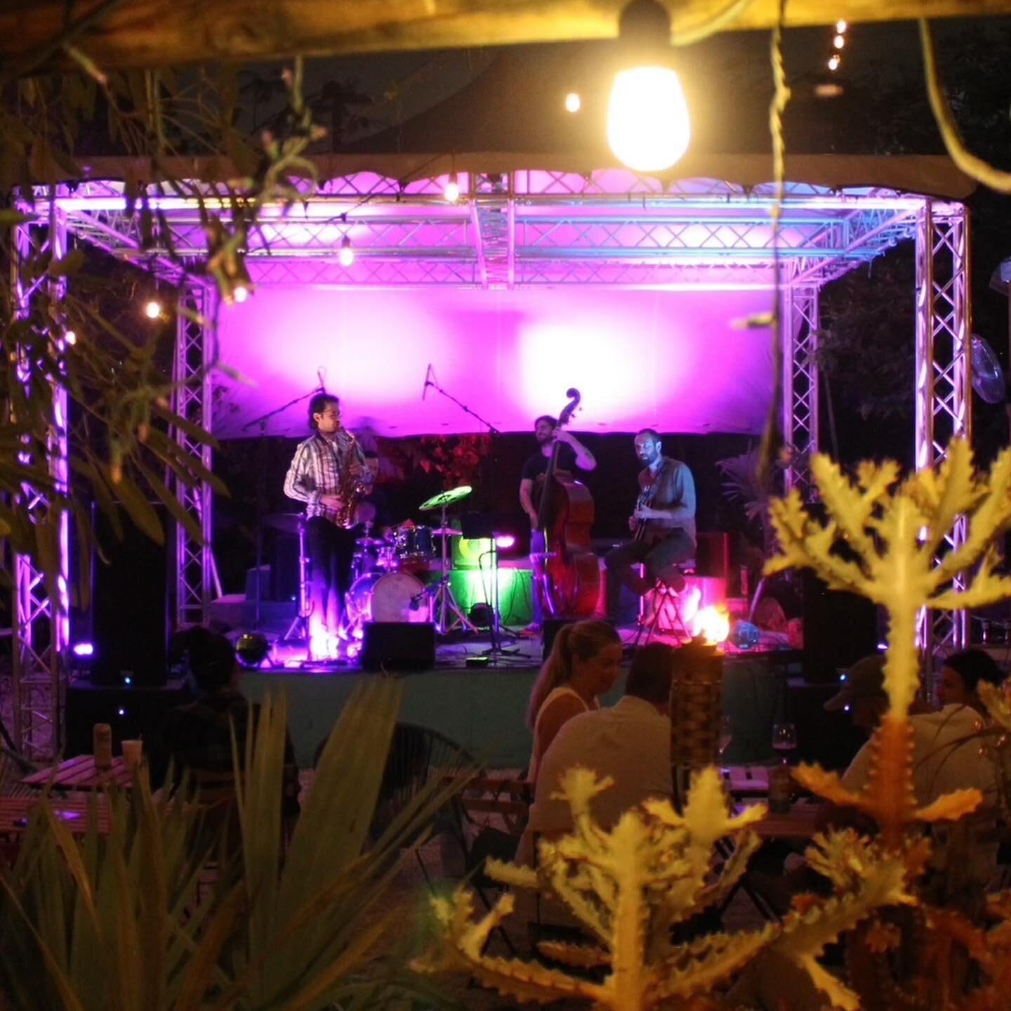 ❁ On Thursday, March 30th, we partnered with&nbsp;@understorymia for a jazz night and donation drive to raise art supplies for&nbsp;@myautismconnection ❁

My Autism Connection is a non-profit organization connecting individuals with autism spectrum d