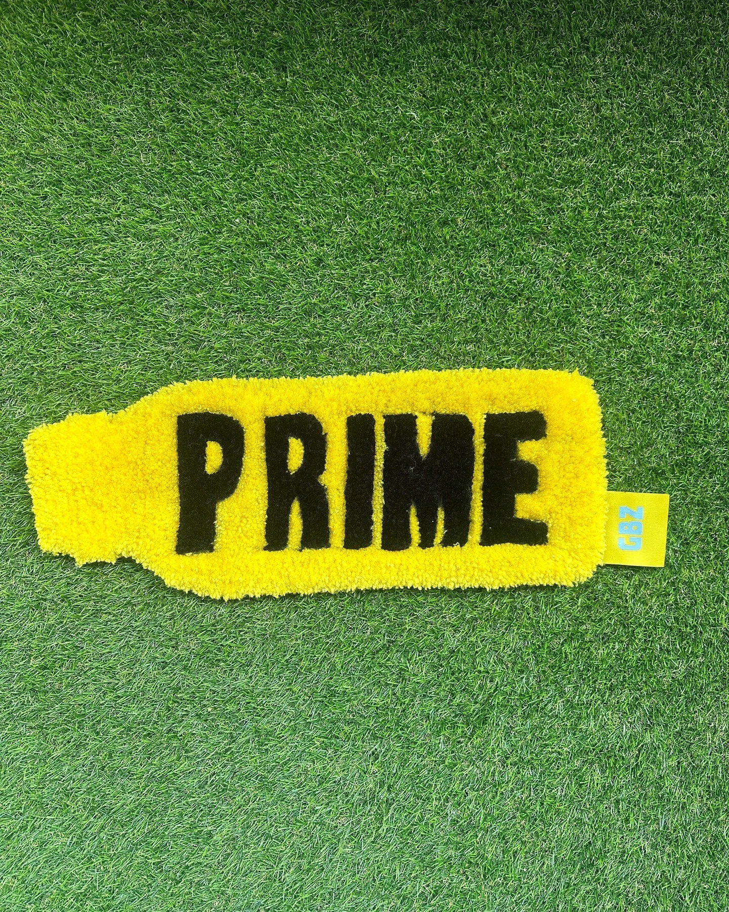 Yellow Prime ?? 👀💛💛💛

This was the first color I did, it was kind of tough getting the shape right &amp; the rest of the rugs came out to perfection. It don&rsquo;t take me long to nail a concept or idea. I pay attention until I understand the in