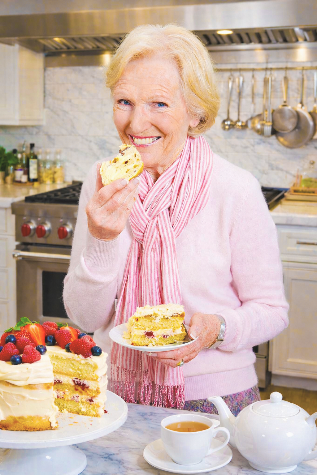 MARY BERRY CAKE 02.jpg